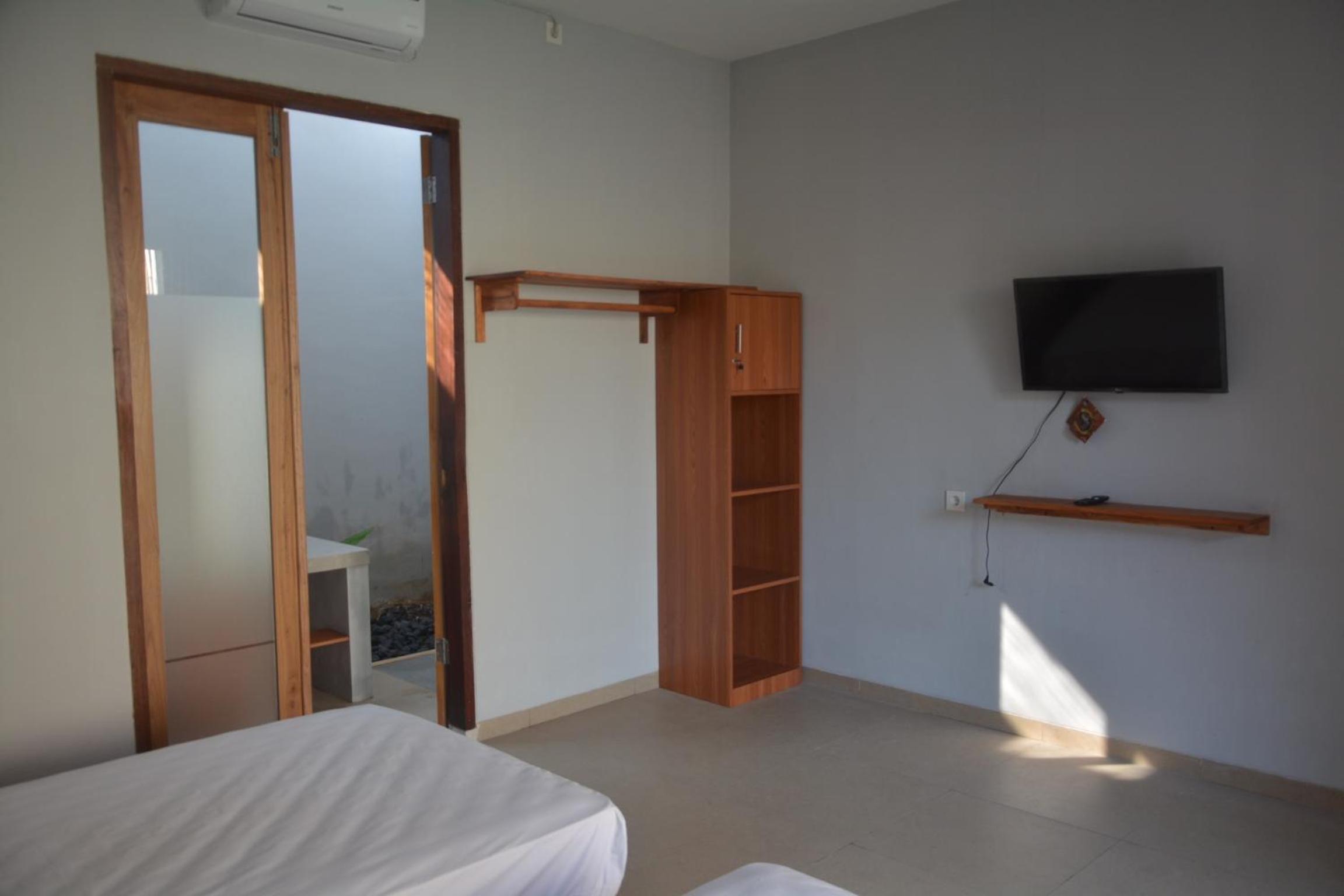 Twin Room with Terrace photo 2