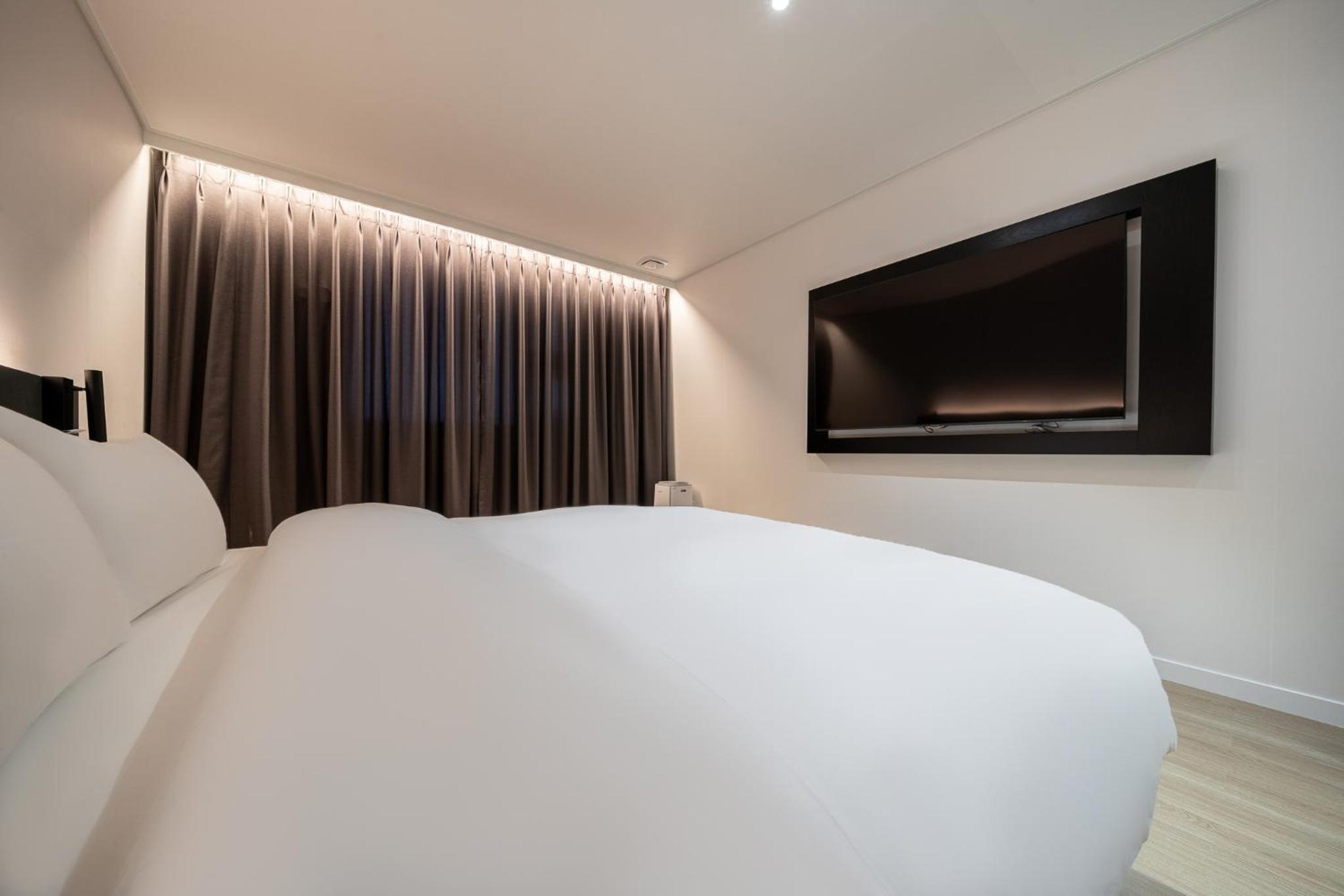 Deluxe Room - Photo 4