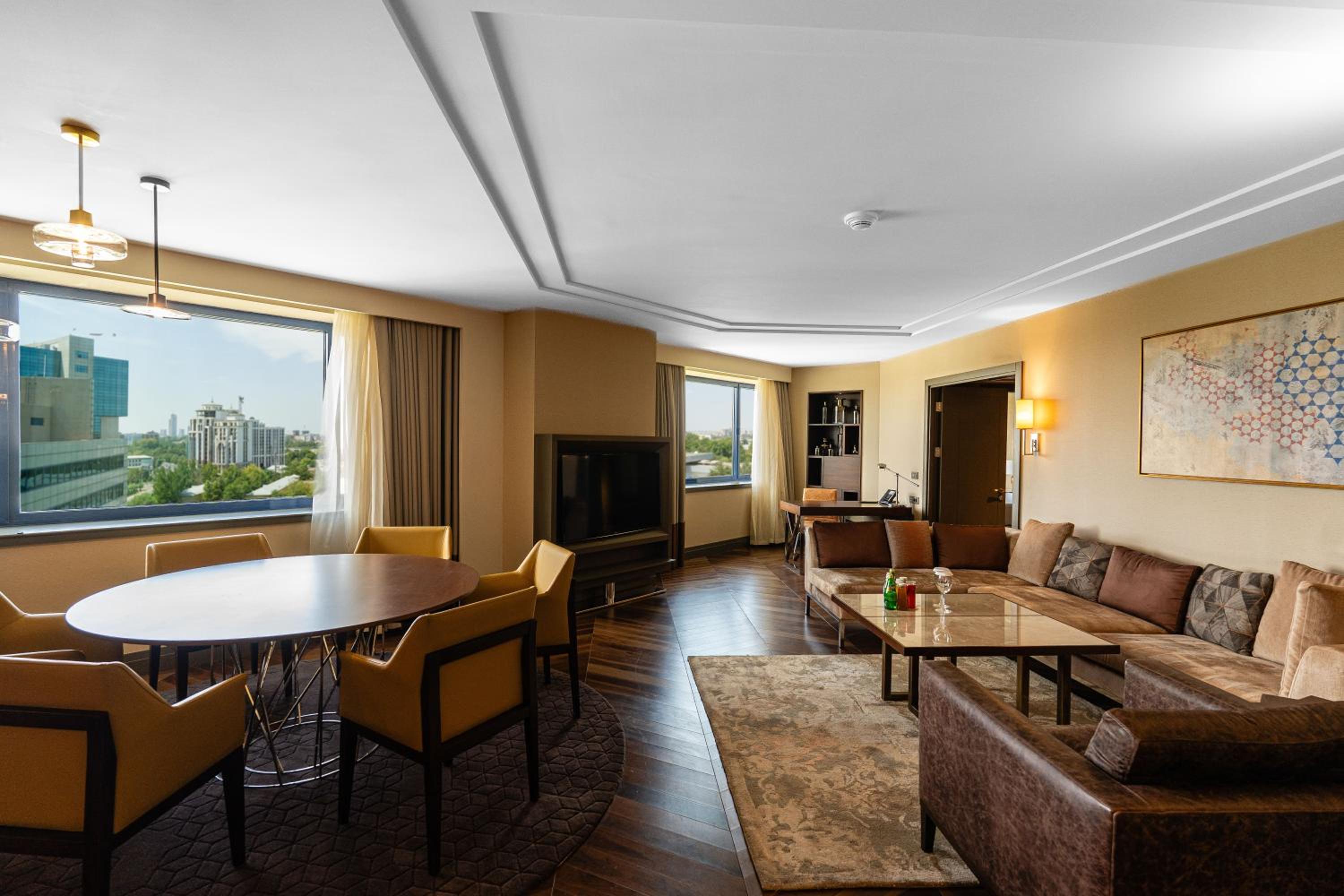 Executive Suite photo 2