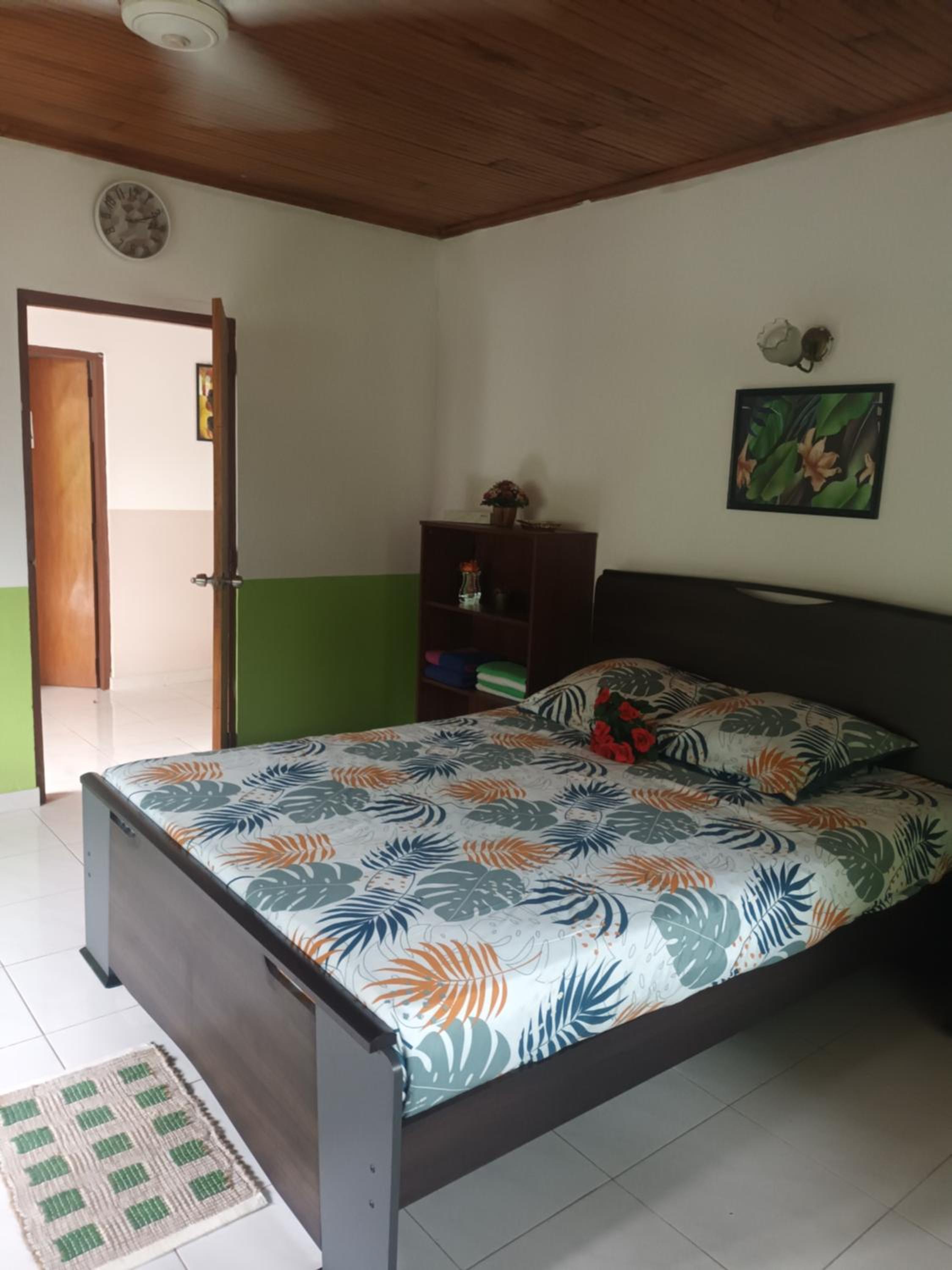 Quadruple Room with Shared Bathroom photo 3