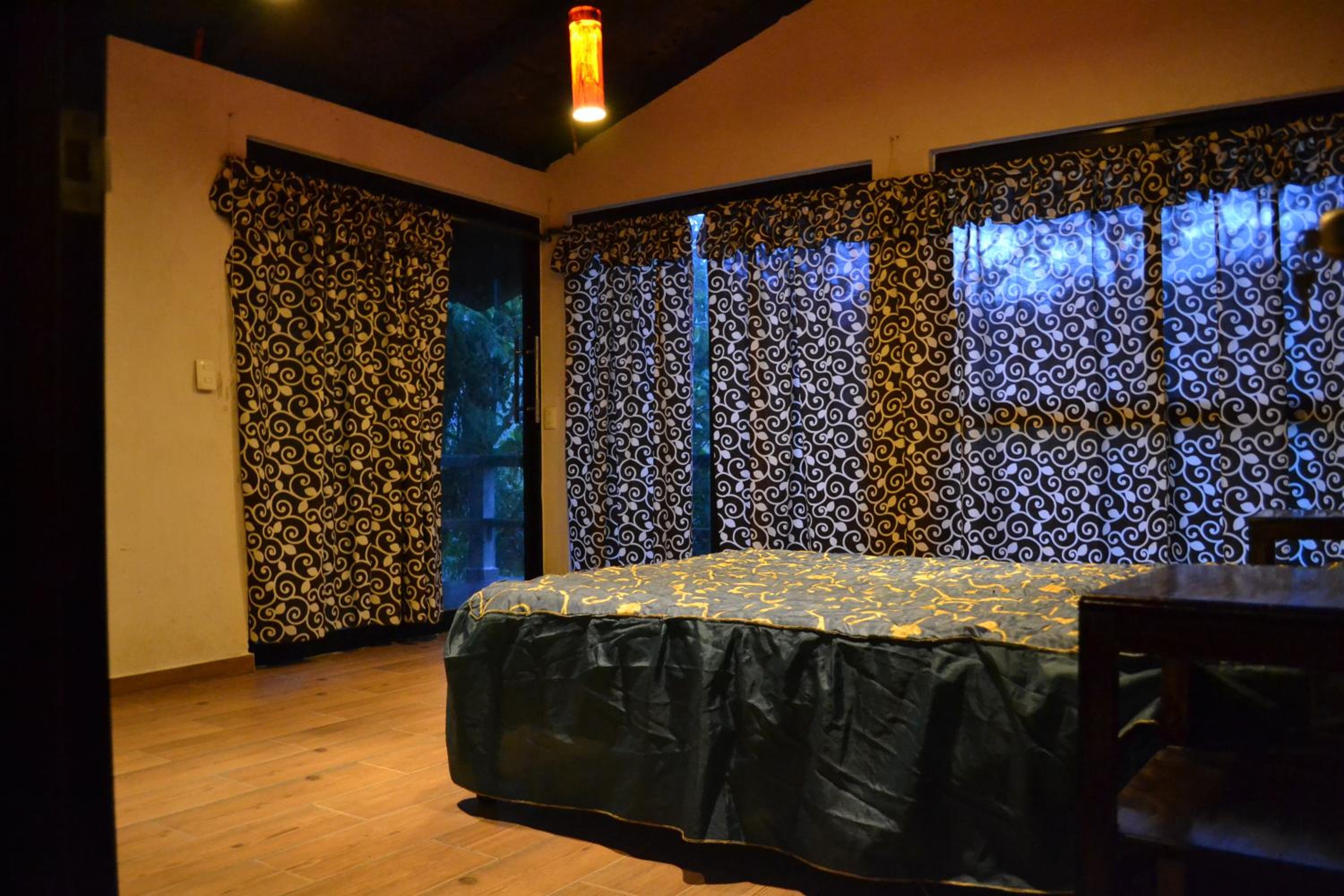 Two-Bedroom Chalet - Photo 9