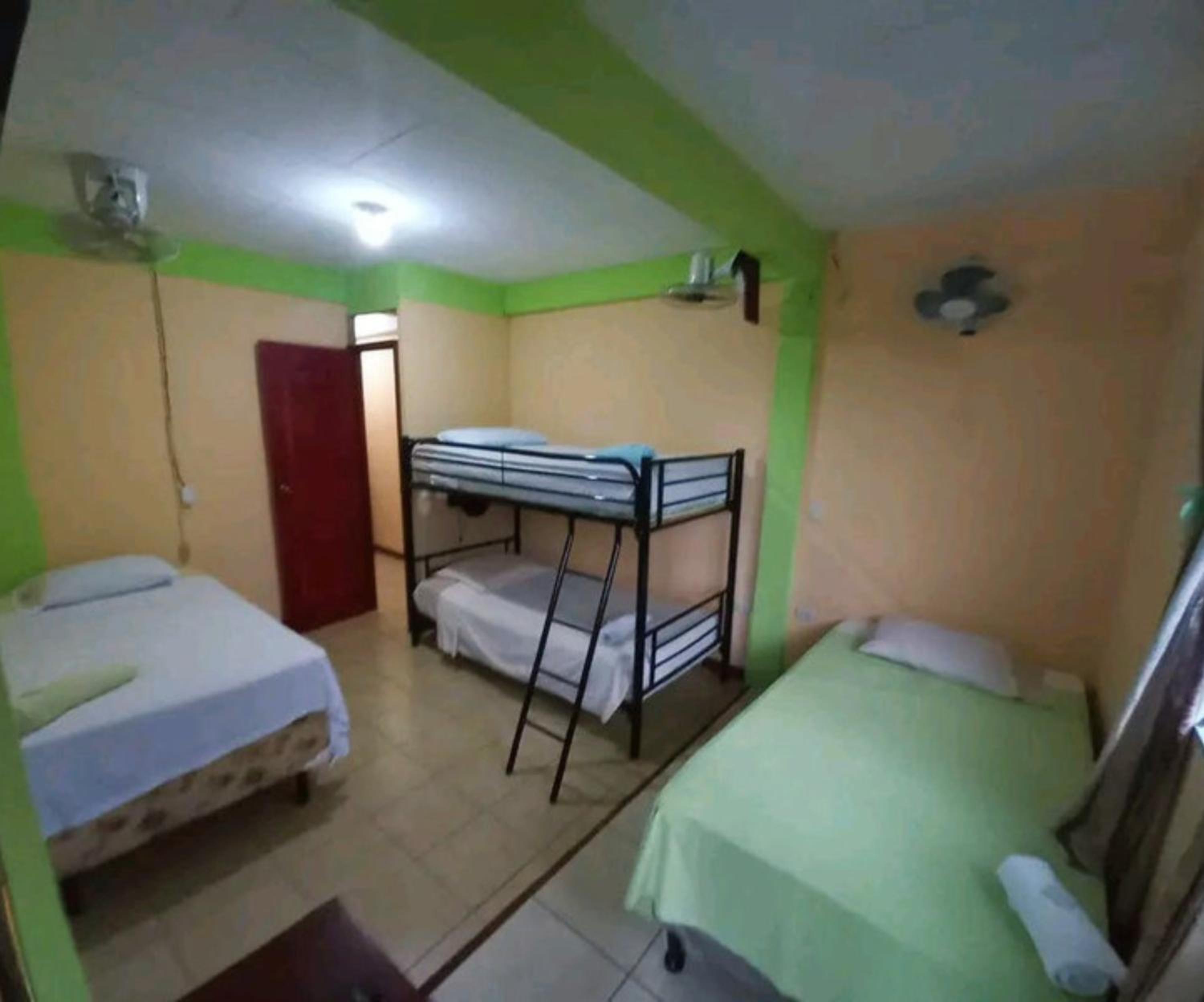 Quadruple Room with Terrace photo 3