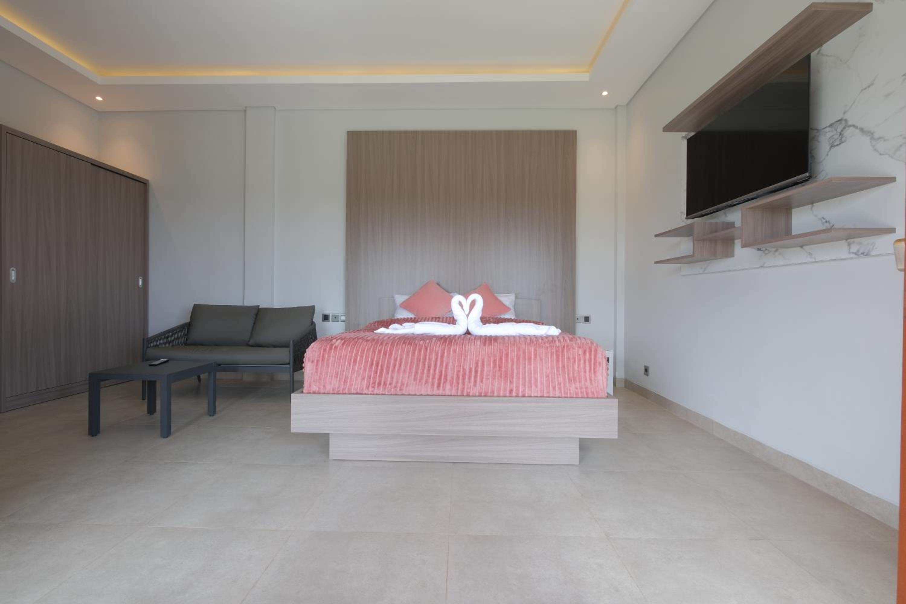 Superior Double Room with Two Double Beds - Photo 1