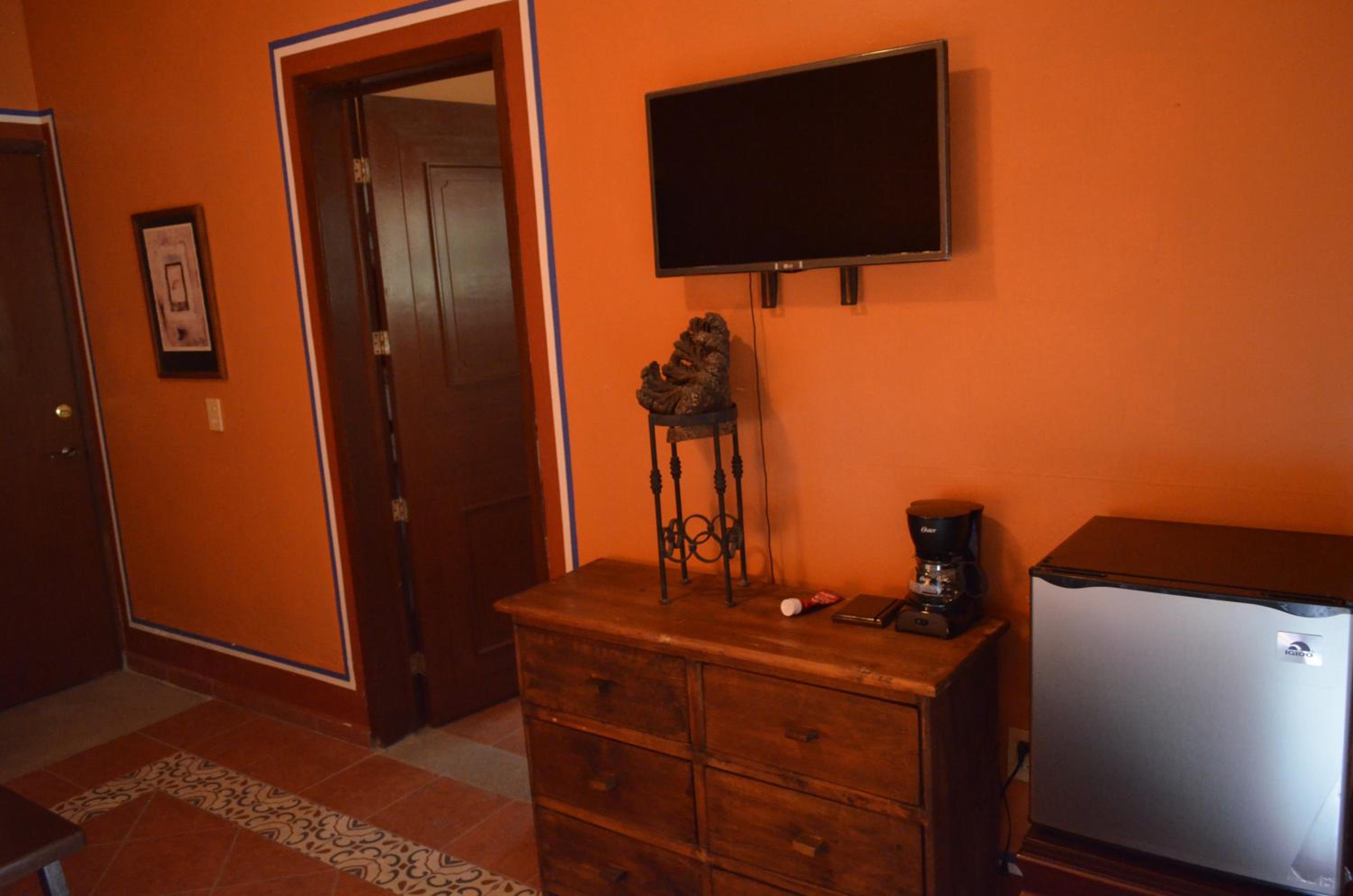 Two-Bedroom Suite - Photo 7