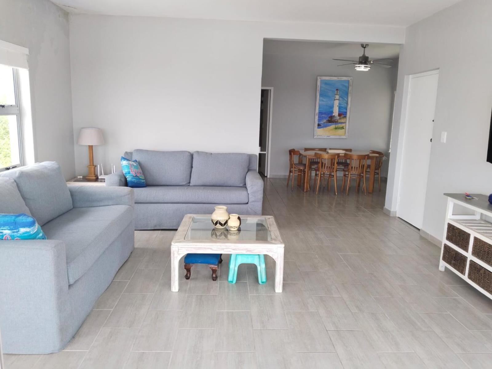 Three-Bedroom Apartment photo 1