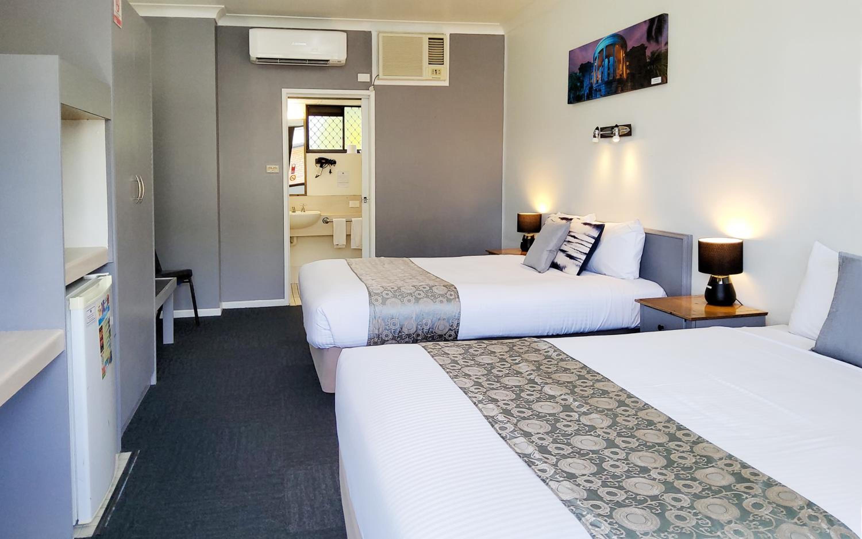 Deluxe Twin Room (Non Pet) photo 1
