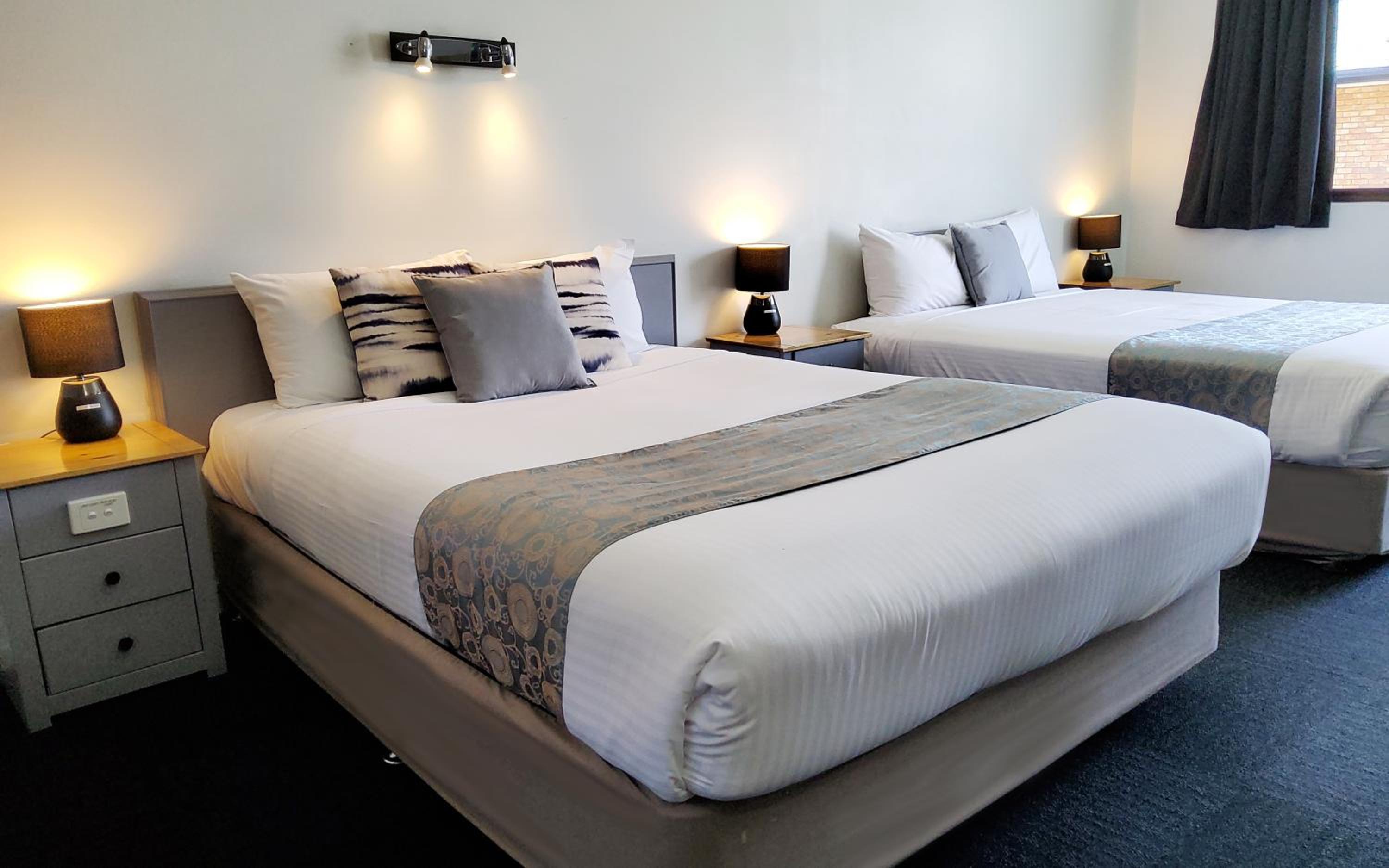 Deluxe Twin Room (Non Pet) photo 3