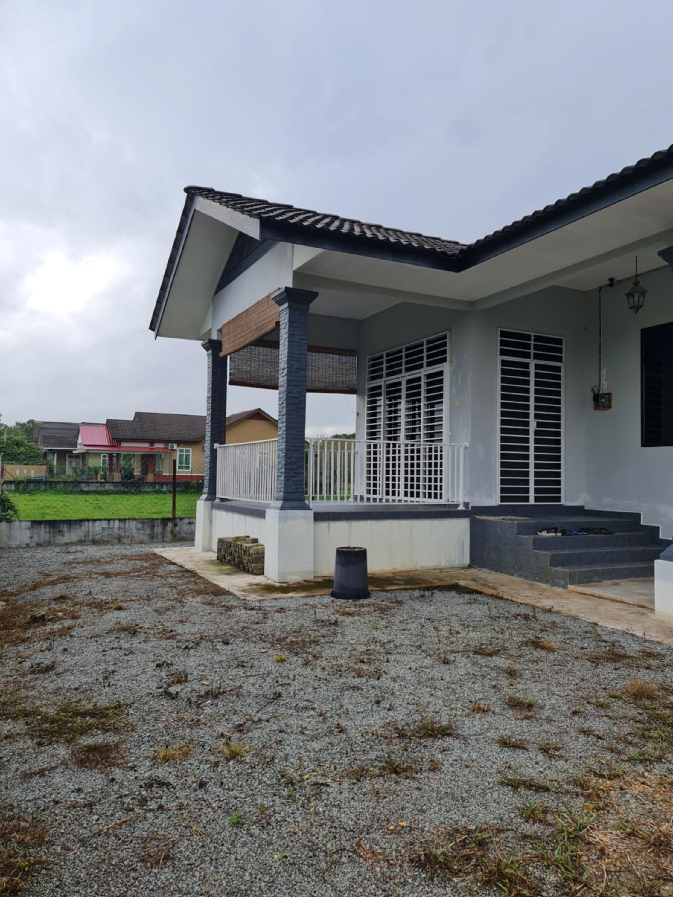 Three-Bedroom House photo 2