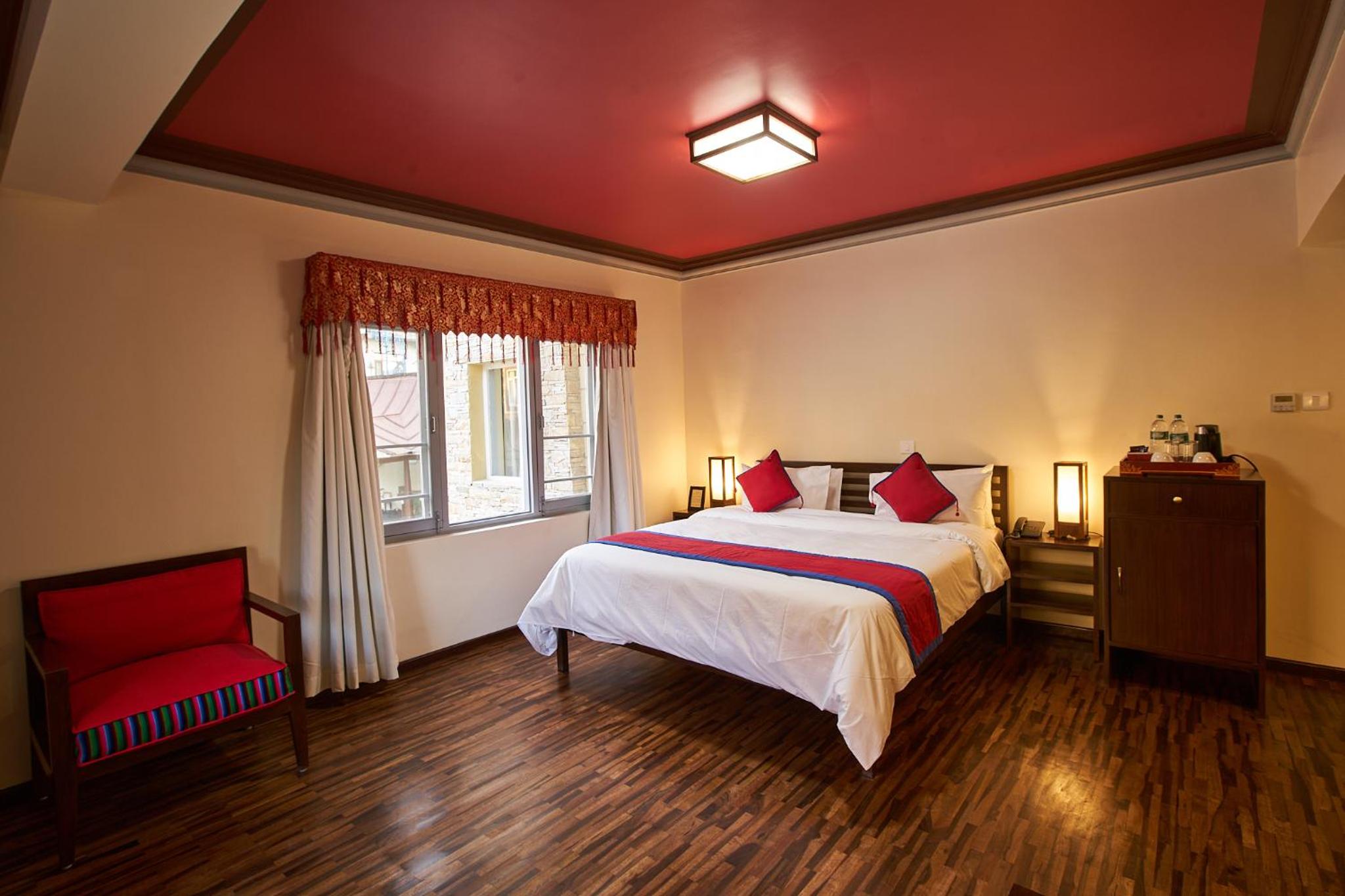 Deluxe King Room photo 2