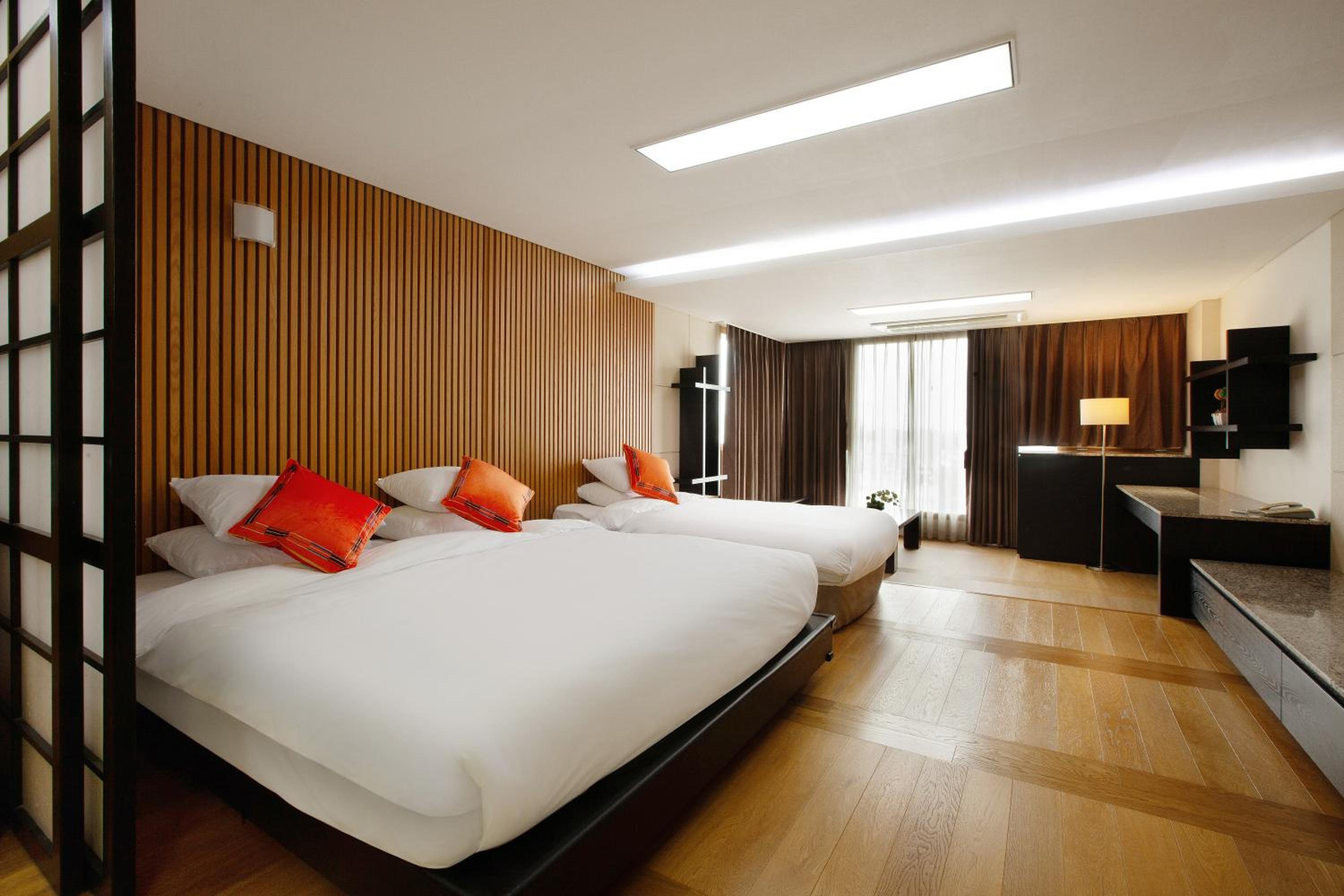 Oriental Family Twin Room