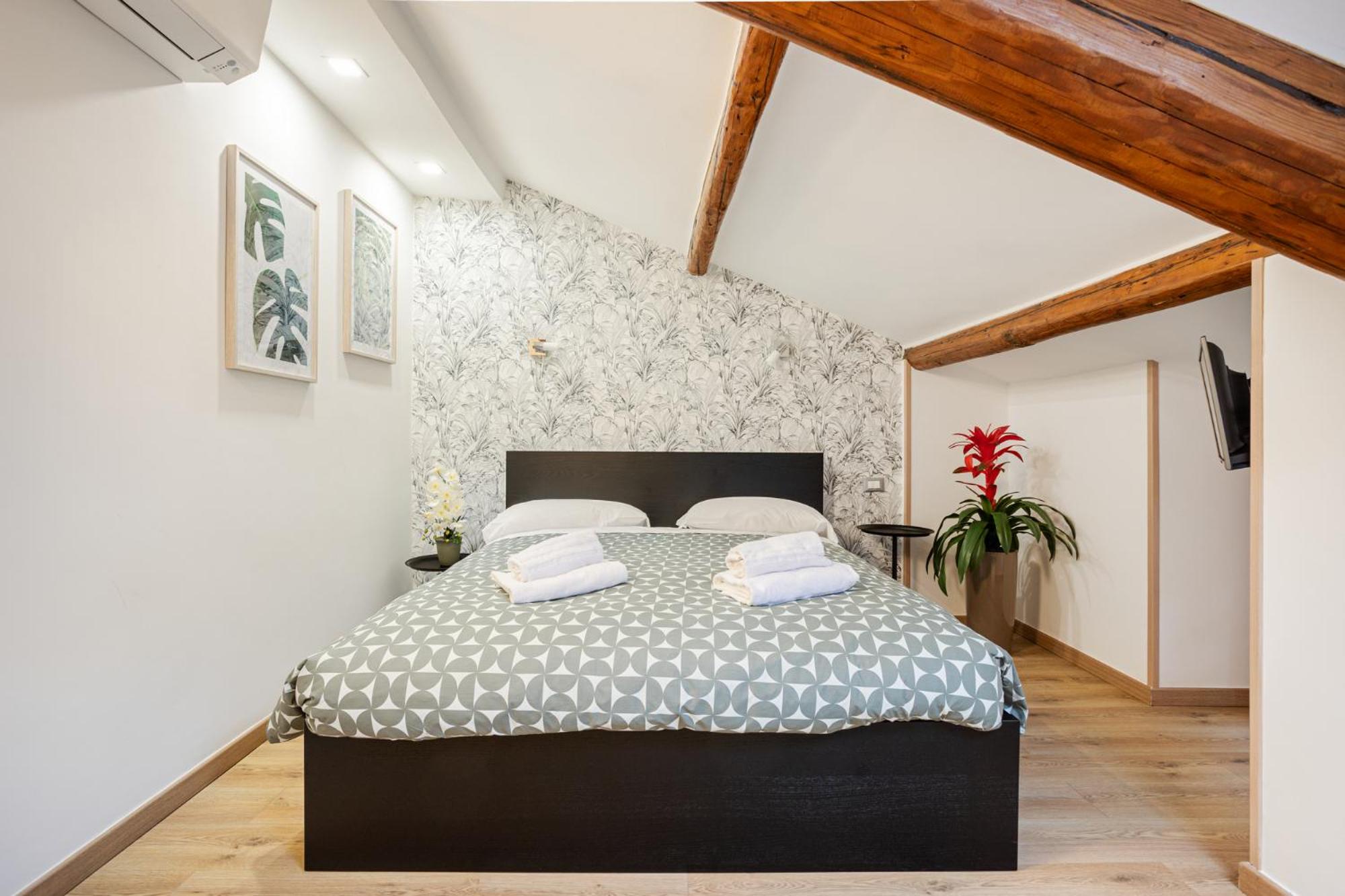 Double Room with Private Bathroom photo 1