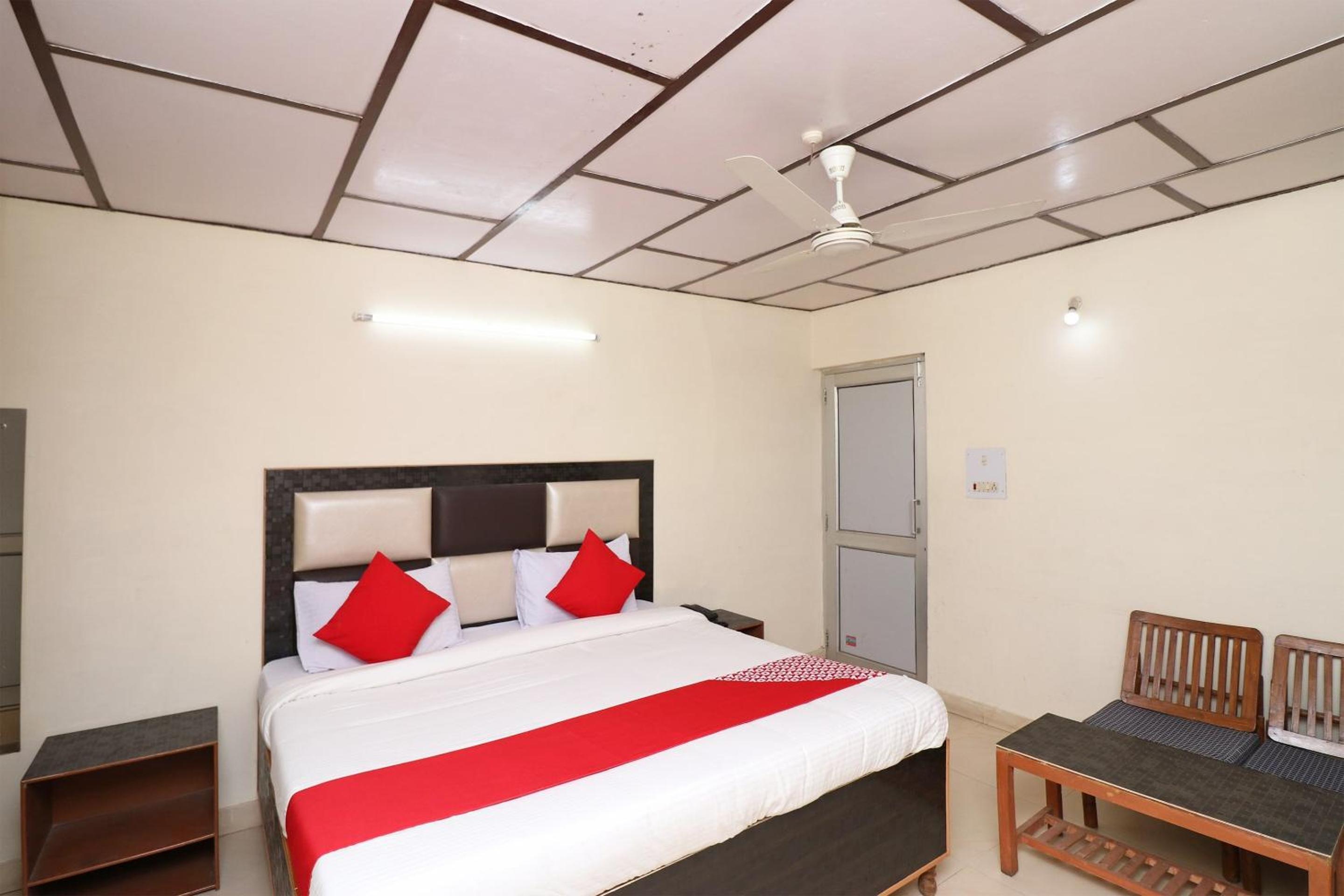 Comfort Triple Room with Shower photo 1