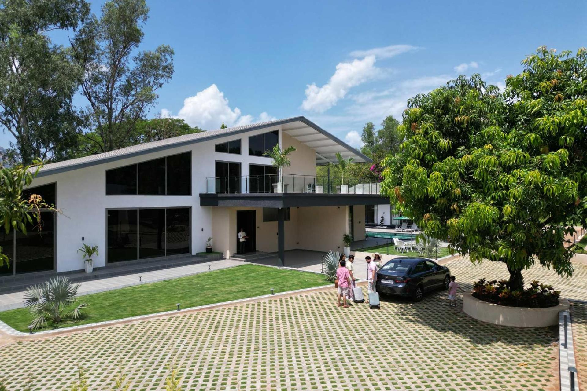 Three-Bedroom Villa photo 2