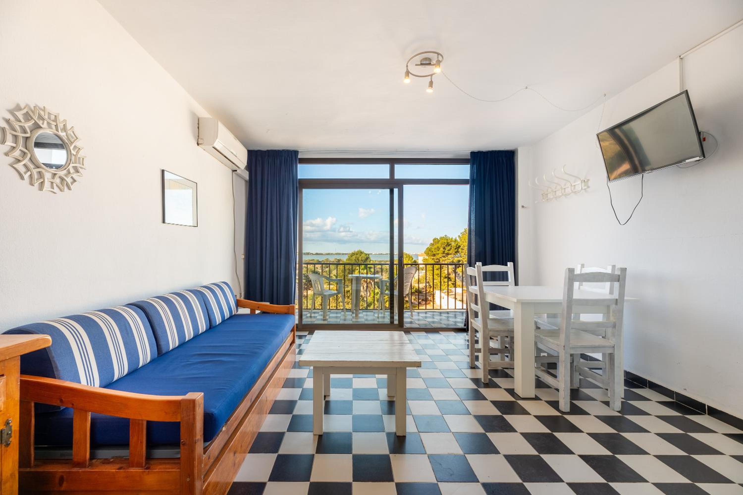 Apartamento de un dormitorio superior con balcón