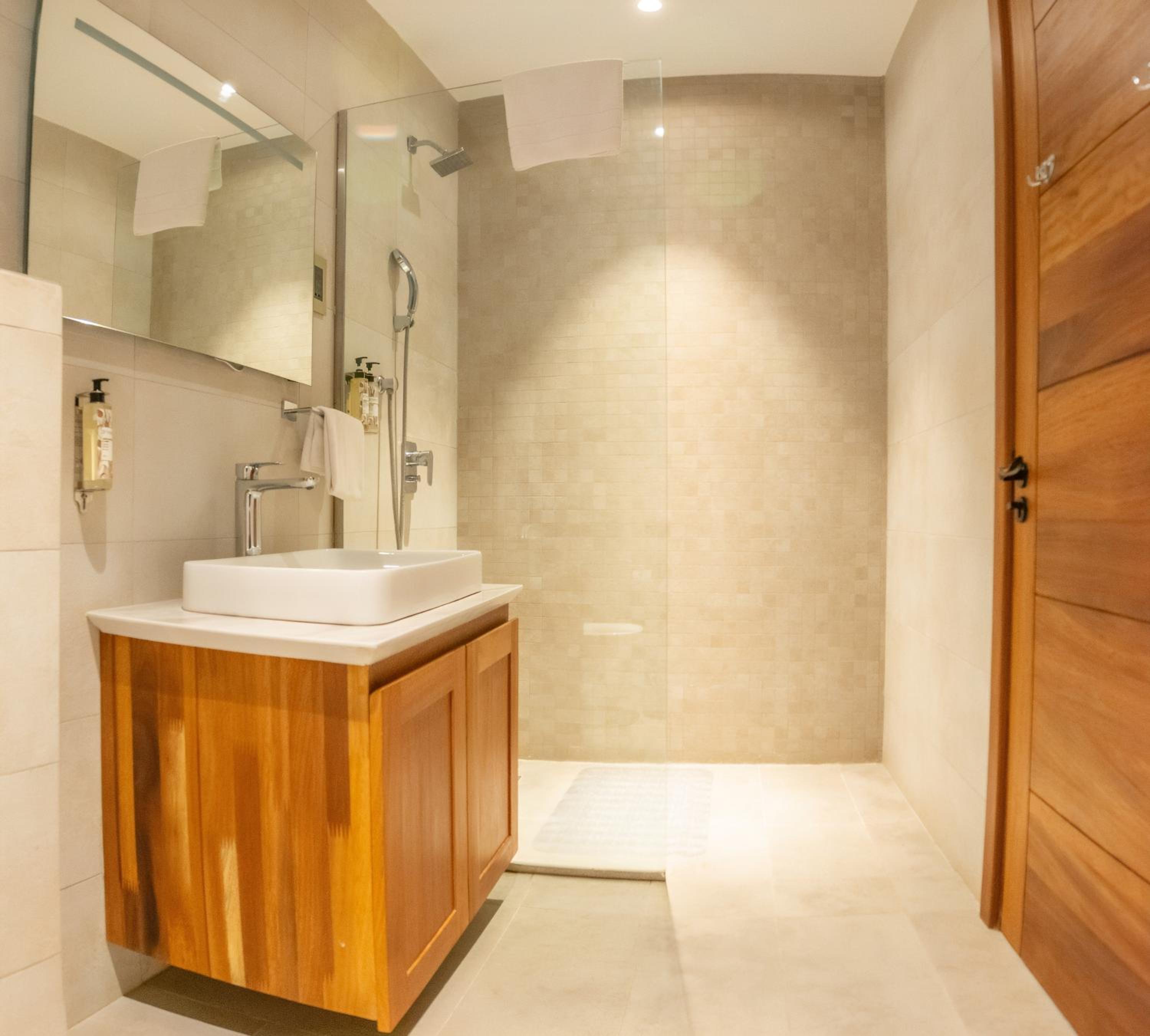 One-Bedroom Apartment - Photo 10