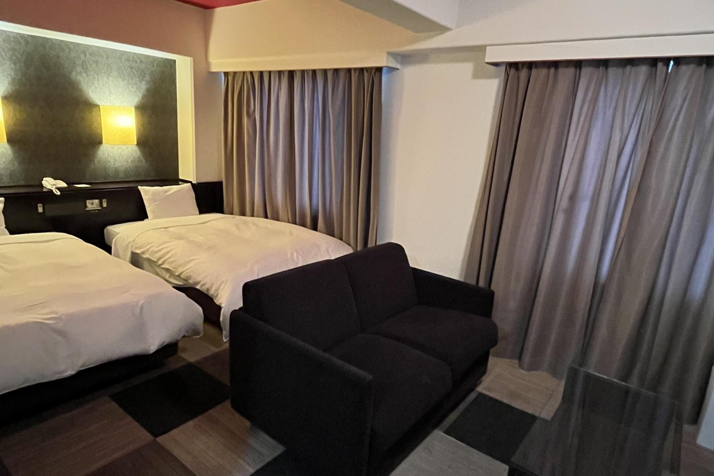 Deluxe Twin Room - Non-Smoking photo 1