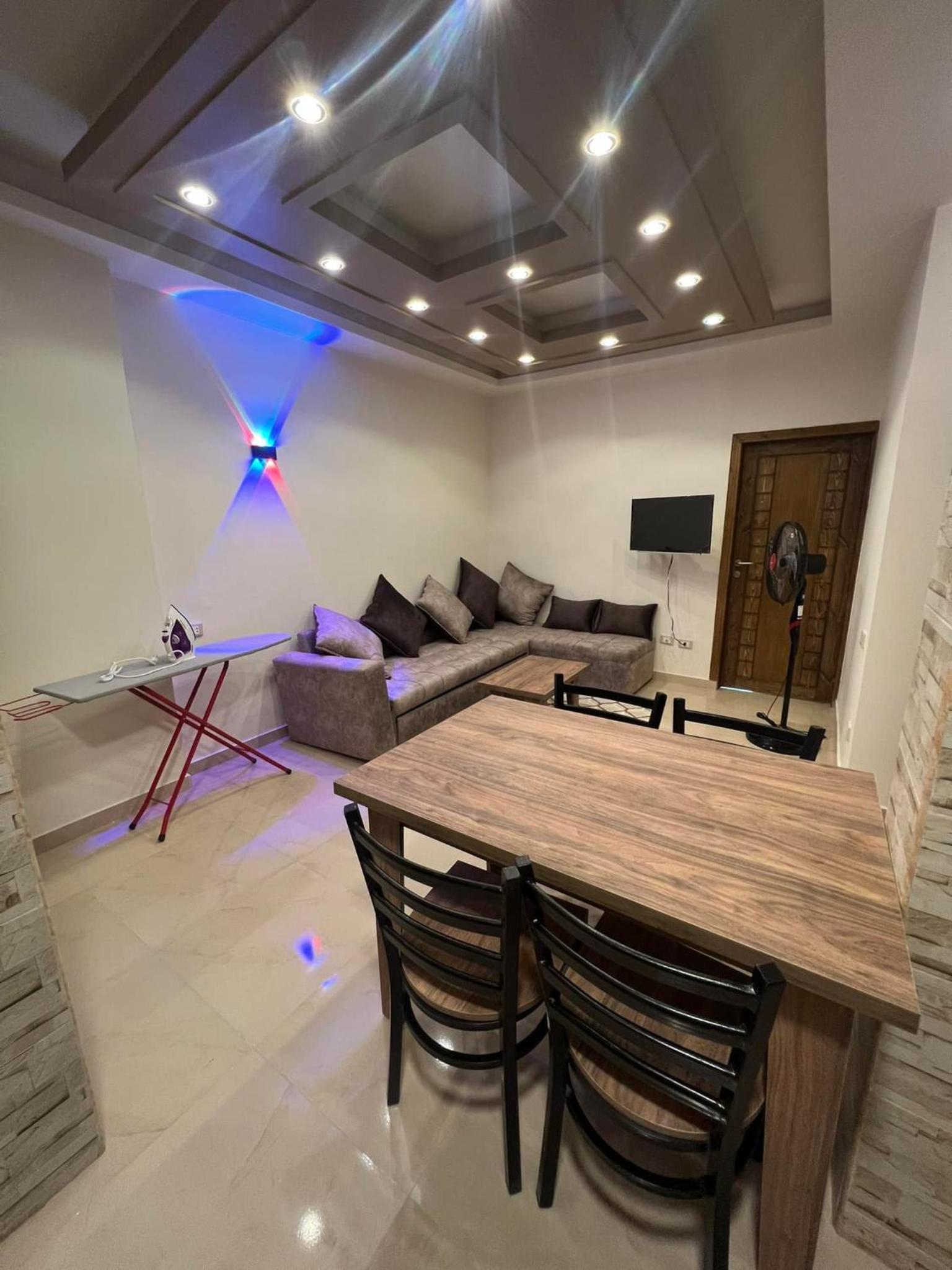 Apartment with Pool View  - Photo 2