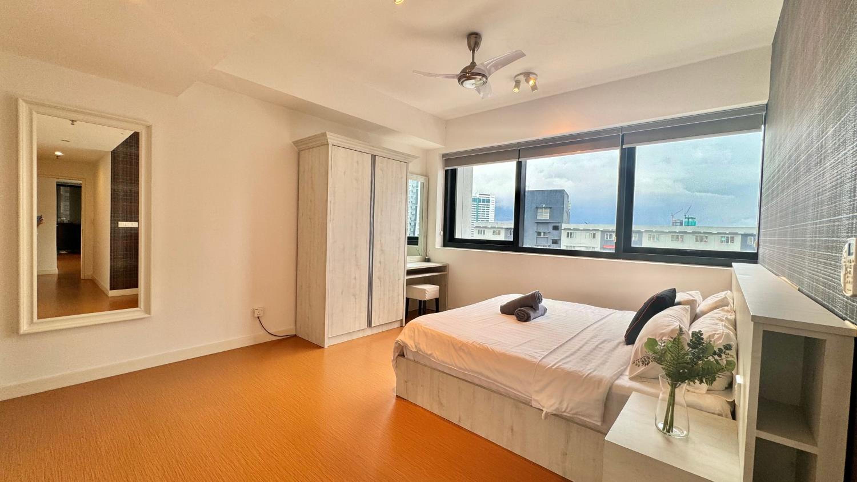 Two-Bedroom Apartment - Photo 12