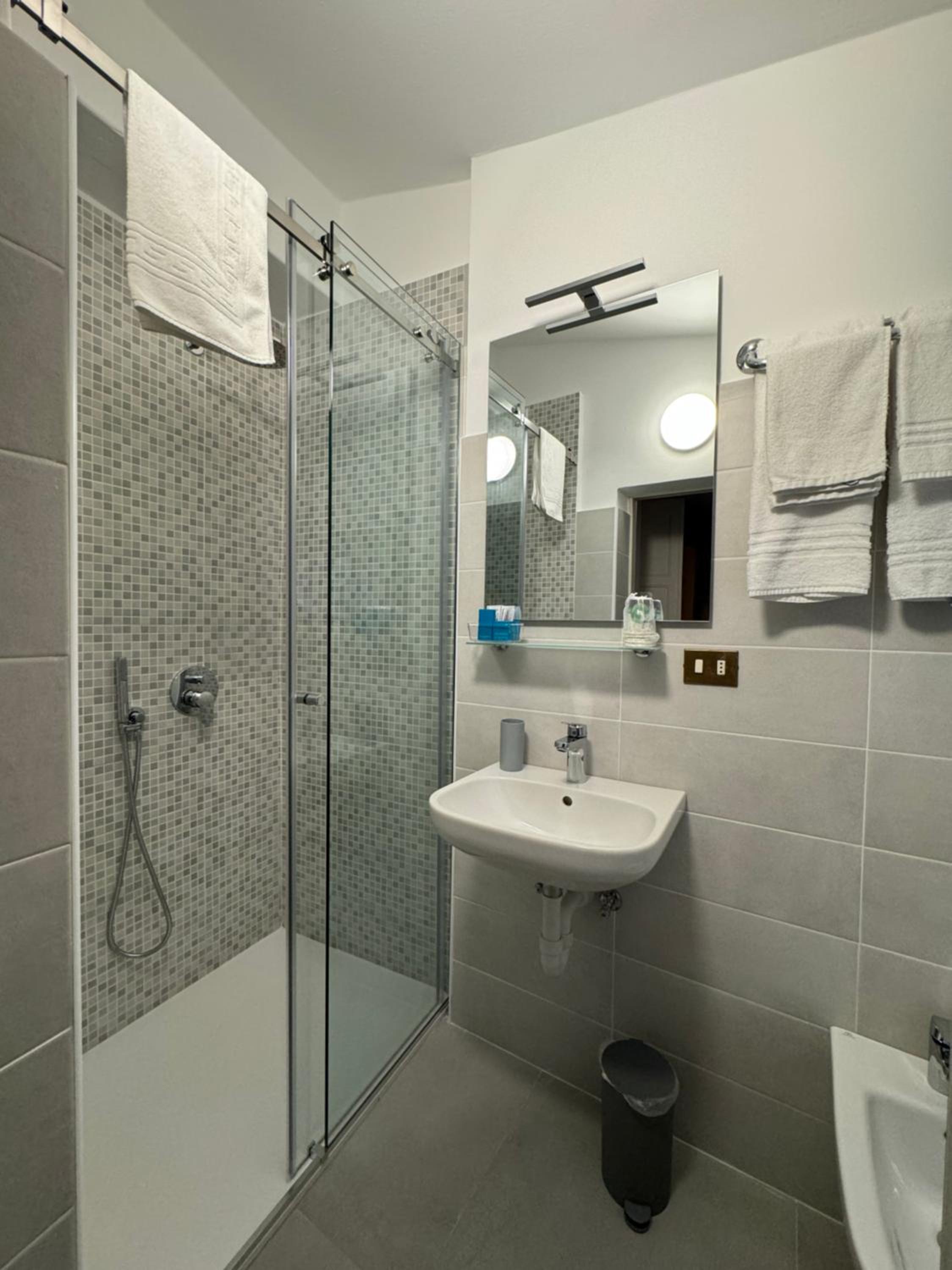 Standard Triple Room photo 3
