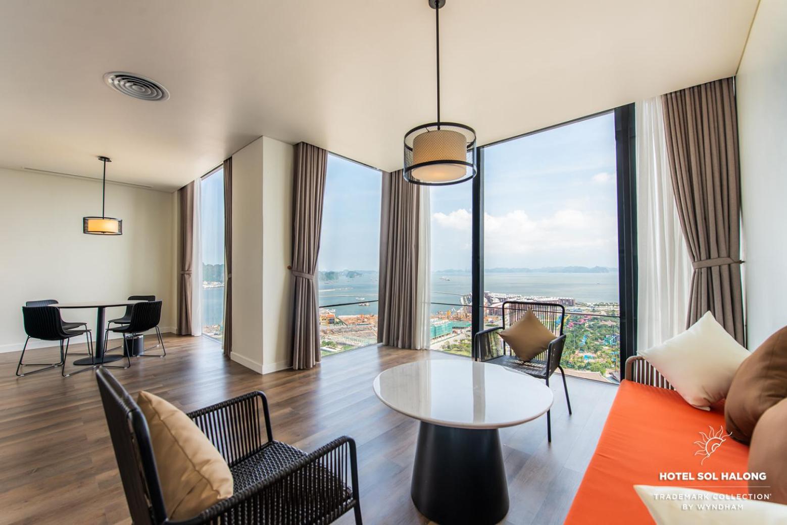 Presidential Suite - Non-Smoking photo 2