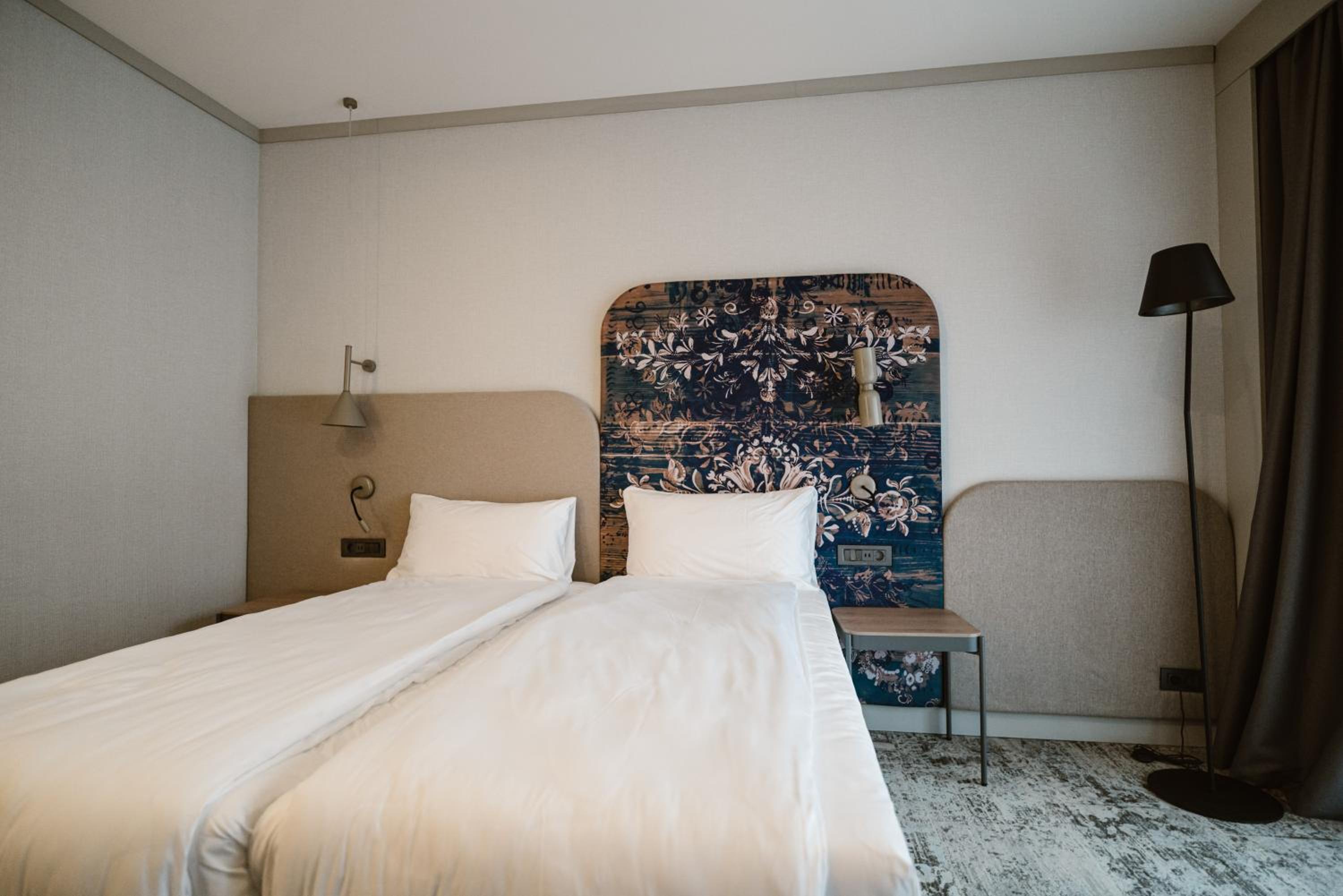 Classic Twin Room - Photo 3