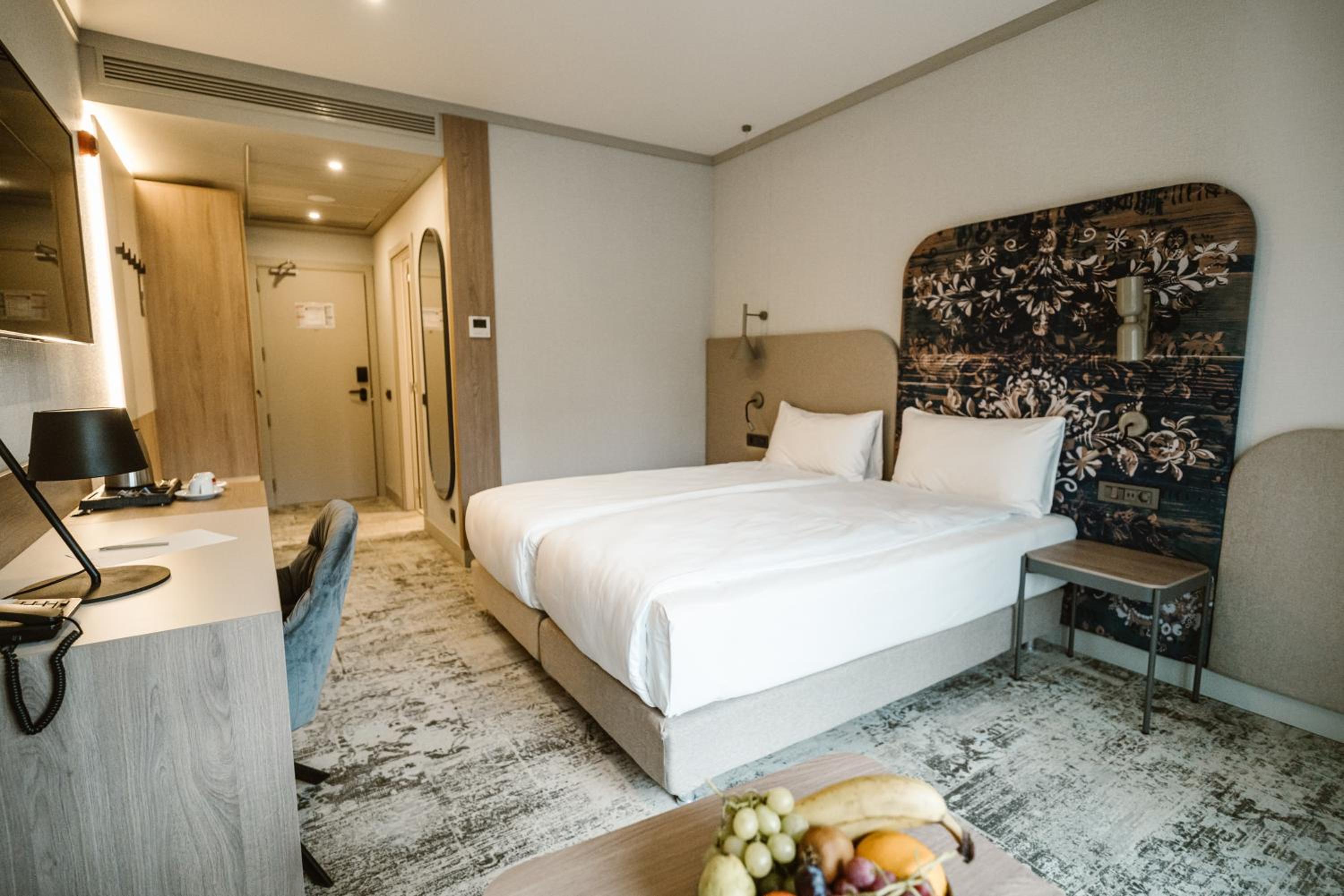 Classic Twin Room - Photo 4