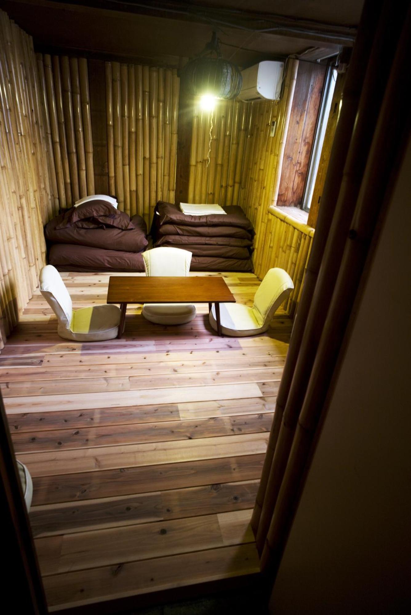 Standard Family Room - Photo 4