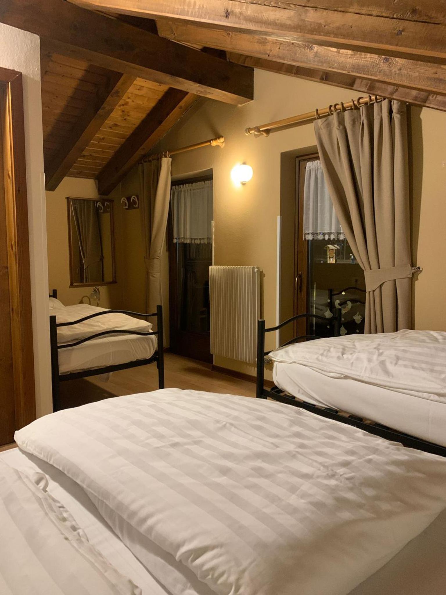 Quadruple Room with Mountain View photo 1