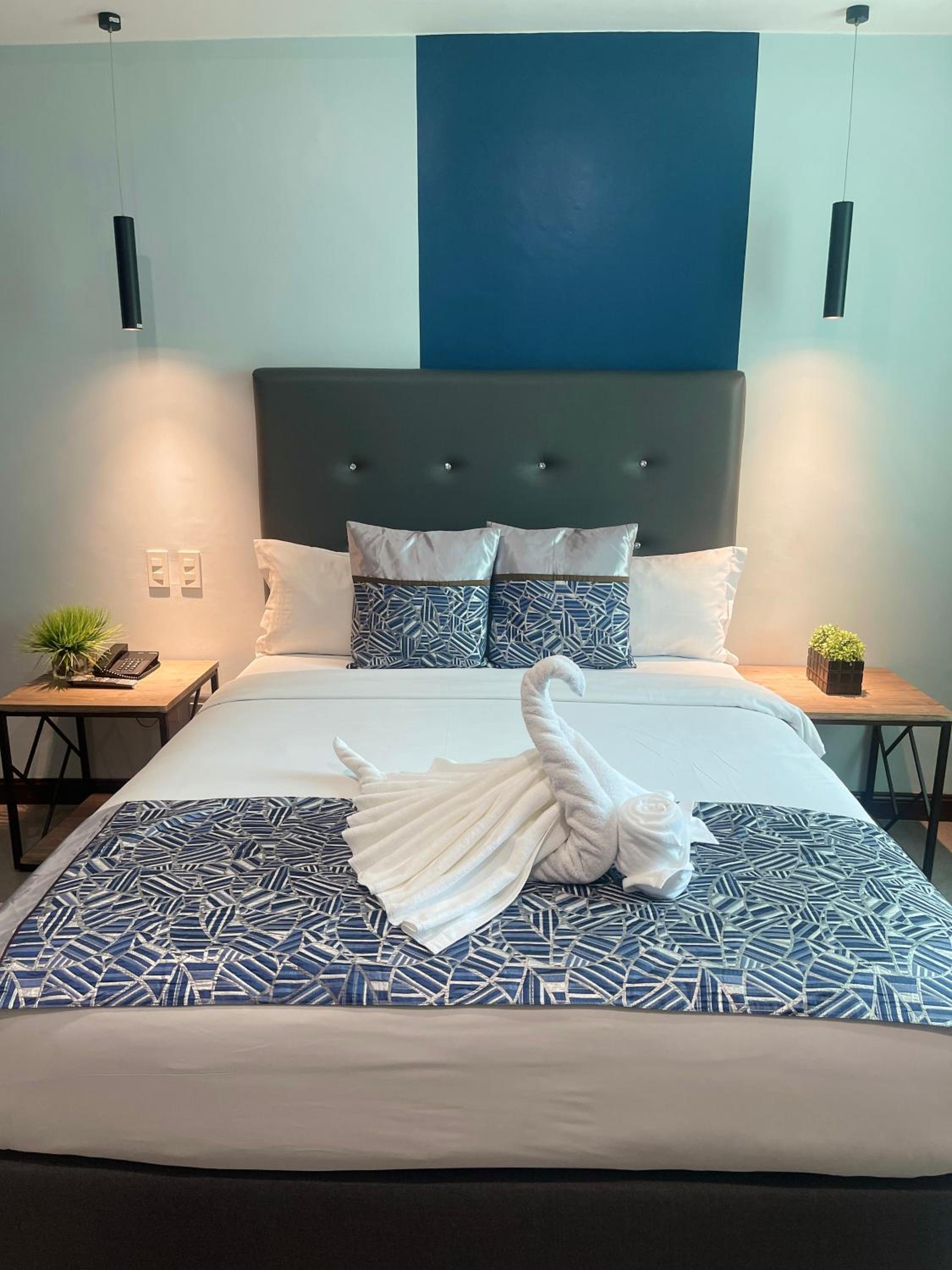 Deluxe Double Room - Photo 10