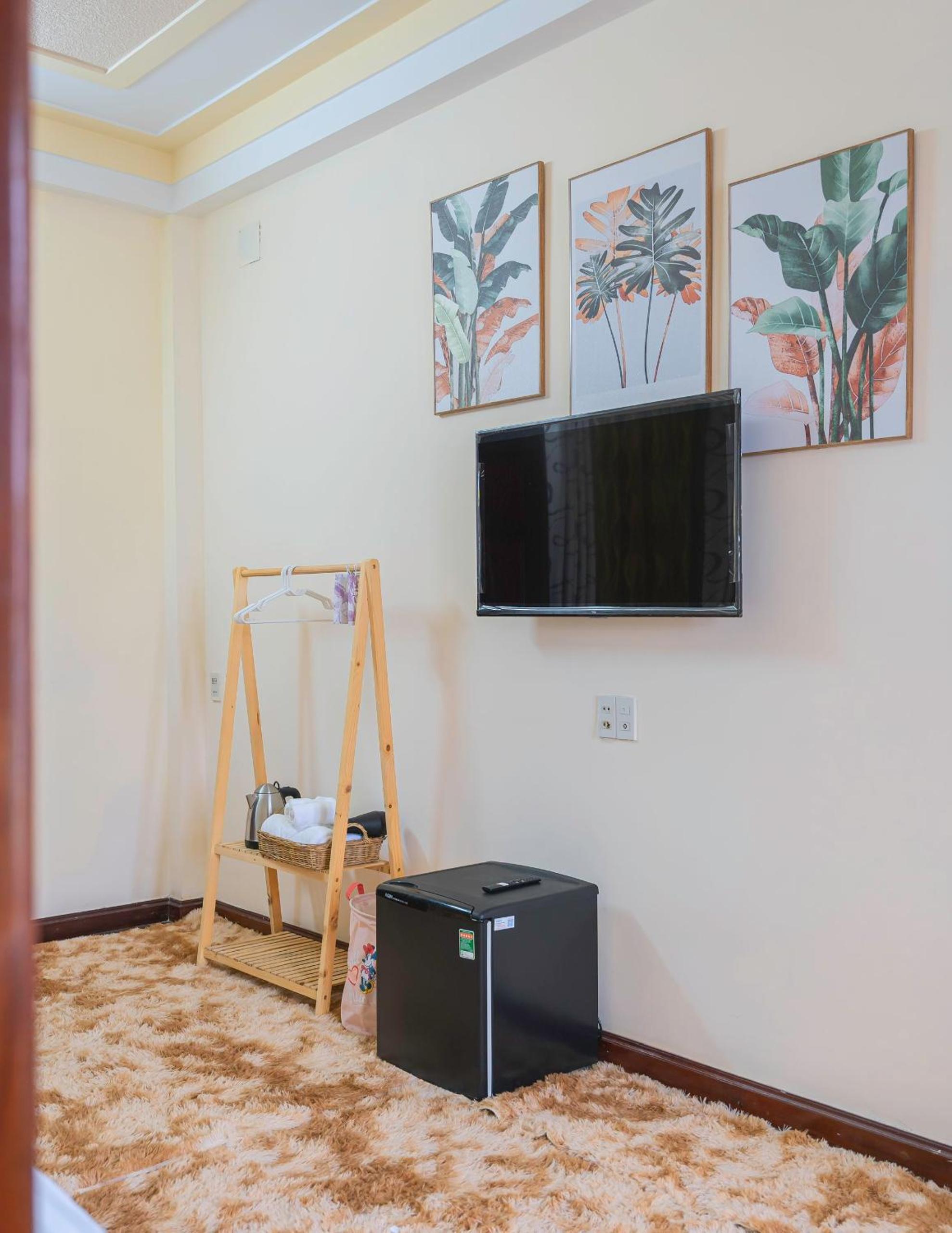 Standard King Room photo 3