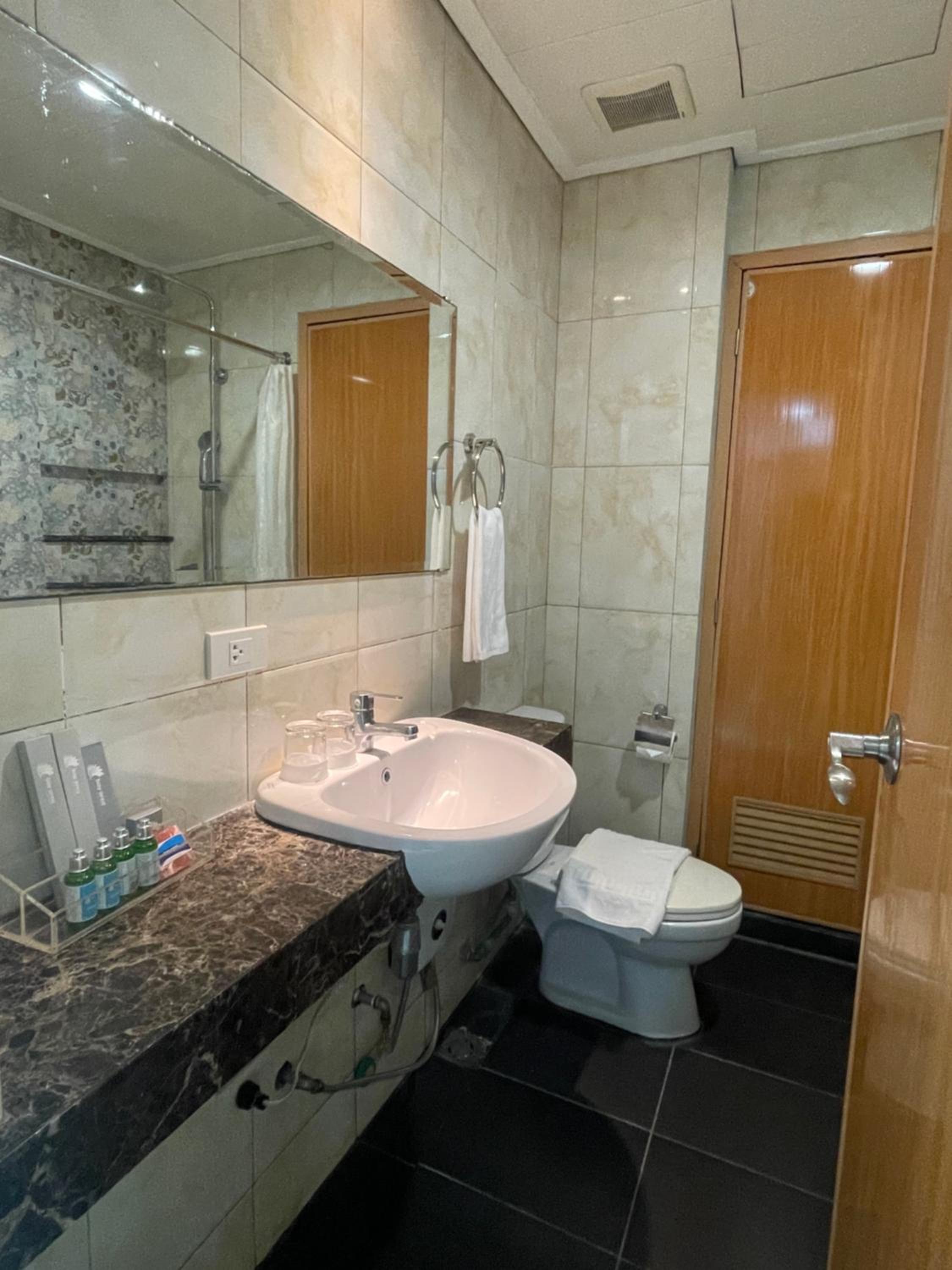 Deluxe Double Room - Photo 7