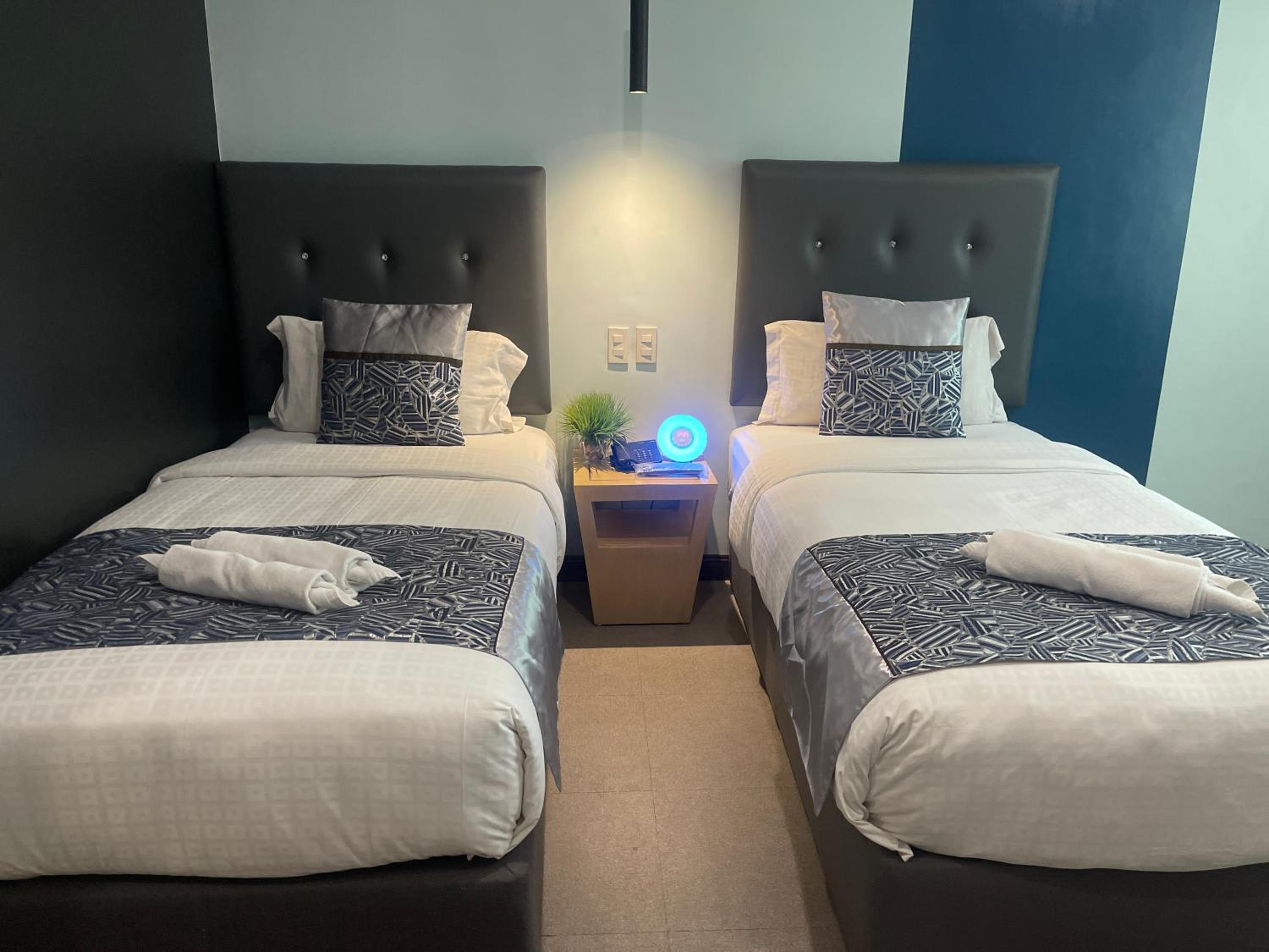 Deluxe Twin Room - Photo 3