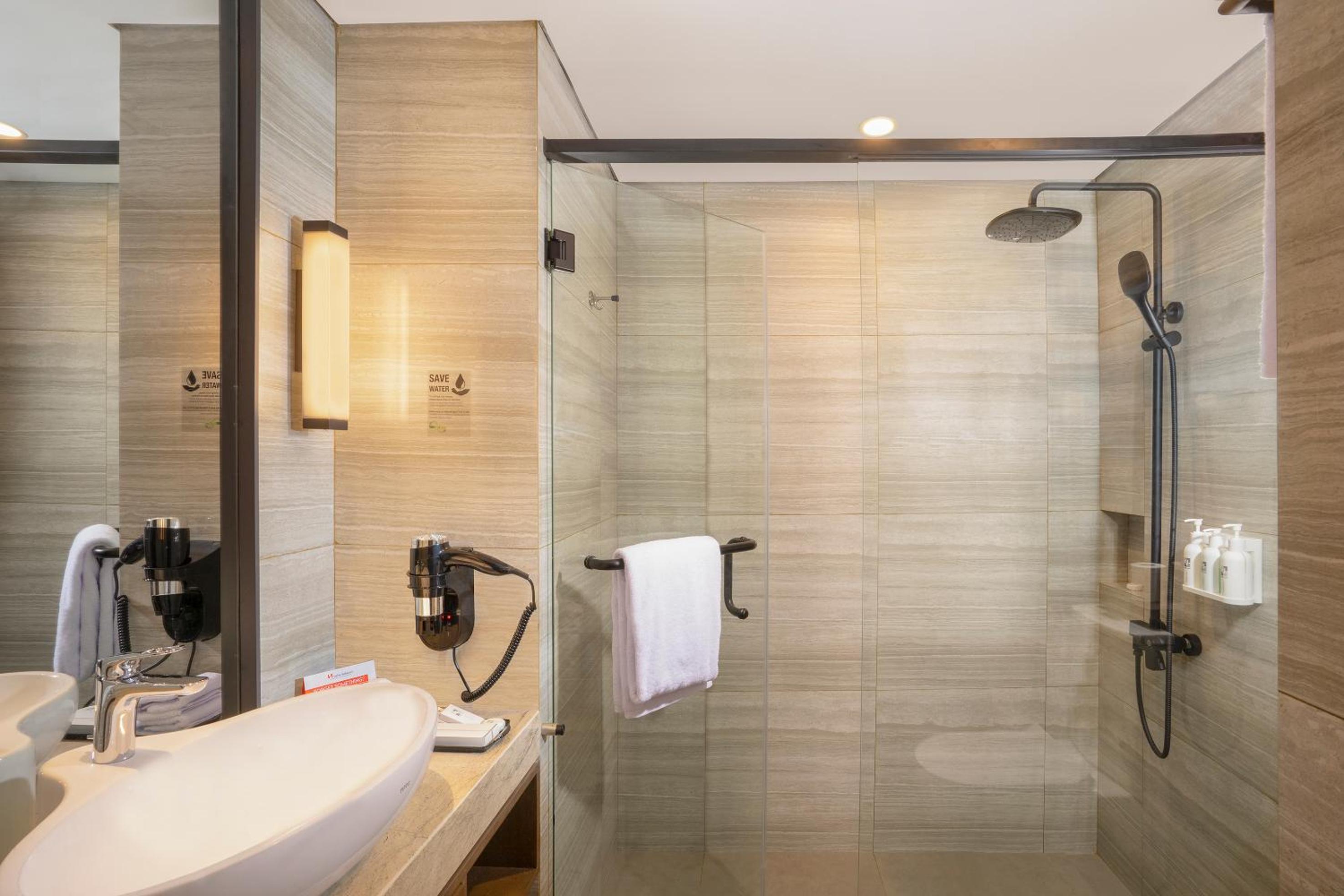 Deluxe Twin Room - Photo 2