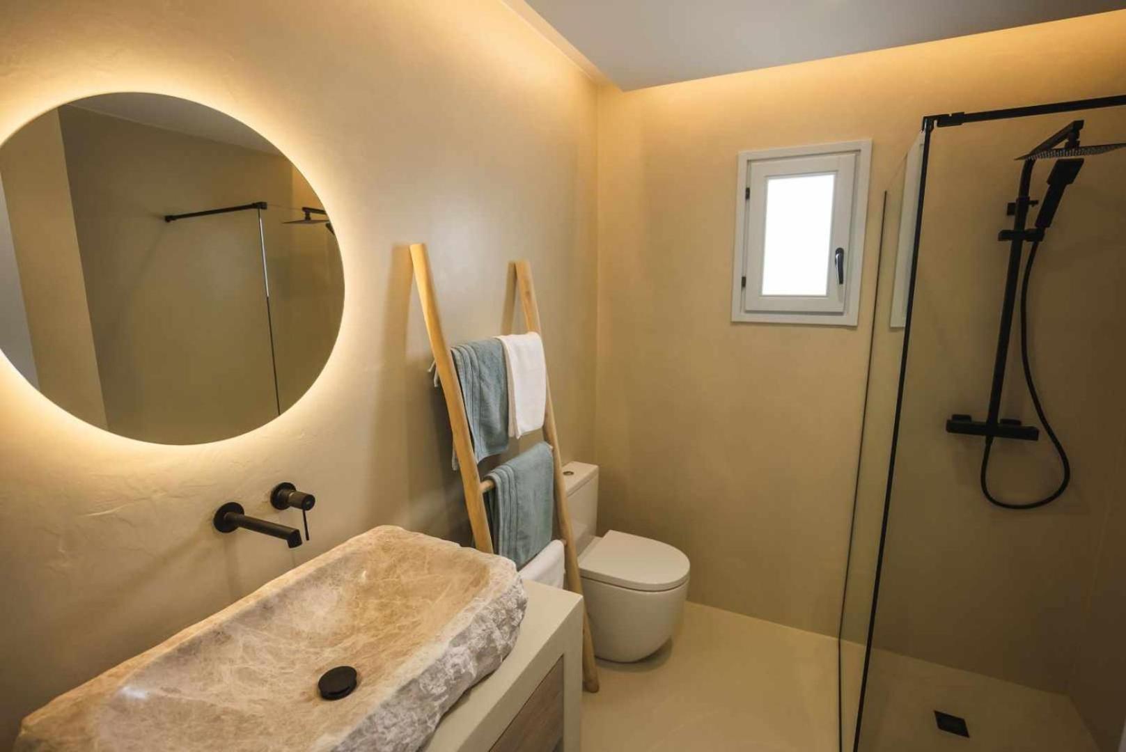 Two-Bedroom House photo 3