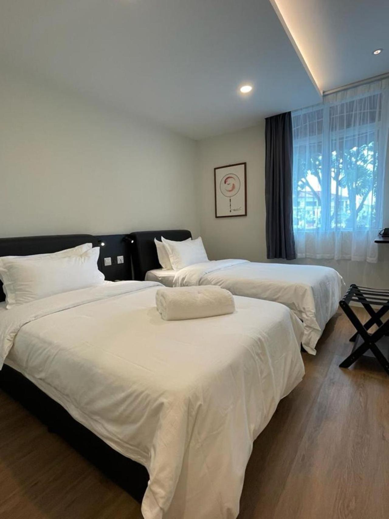 Twin Room - Photo 1