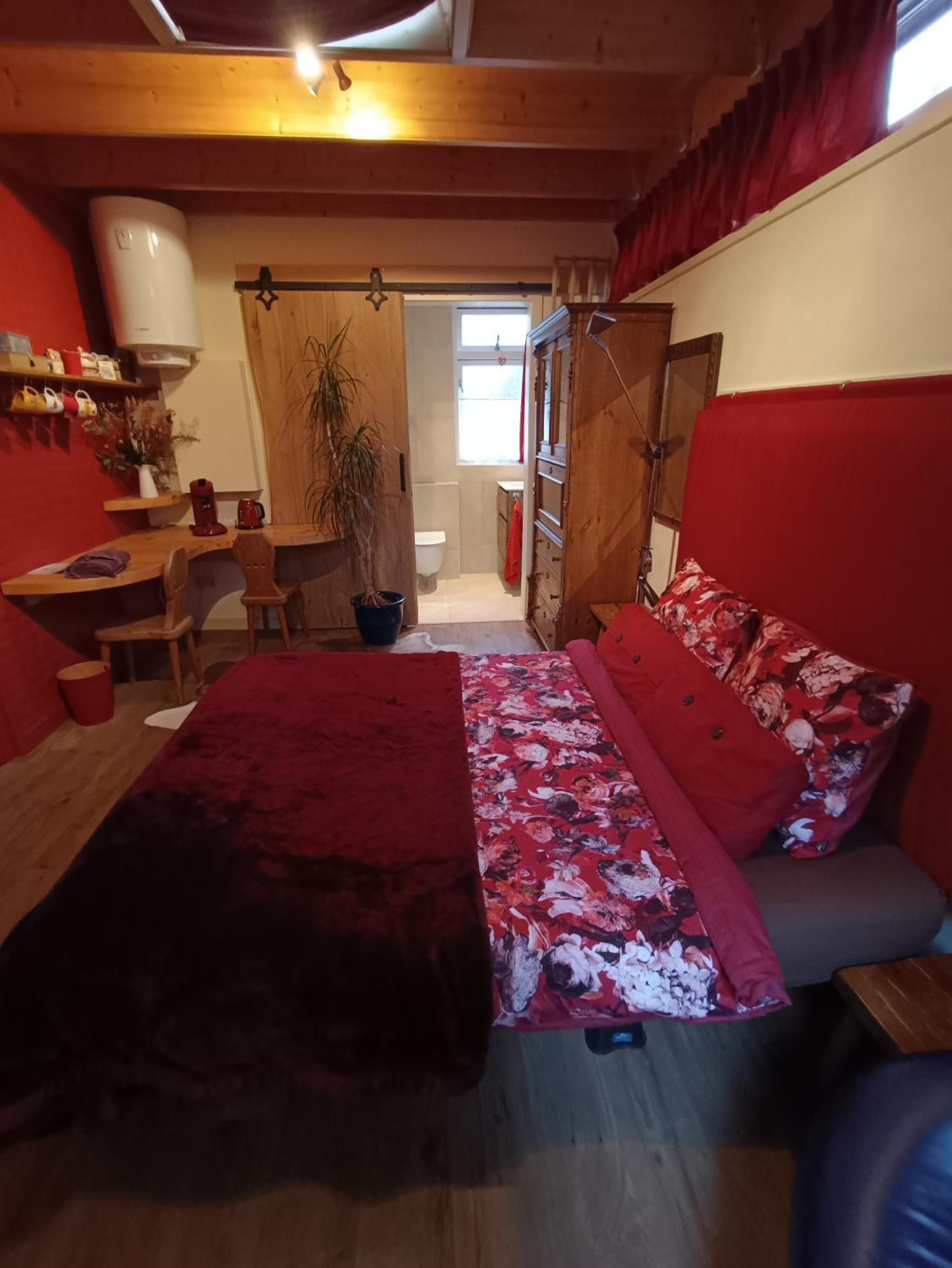Double Room with Private Bathroom - Photo 1