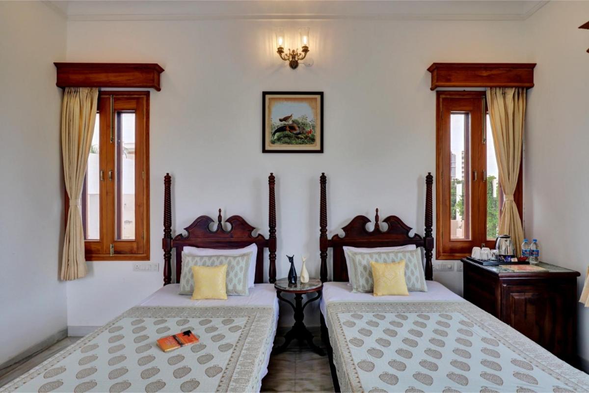 Deluxe Room - Photo 12