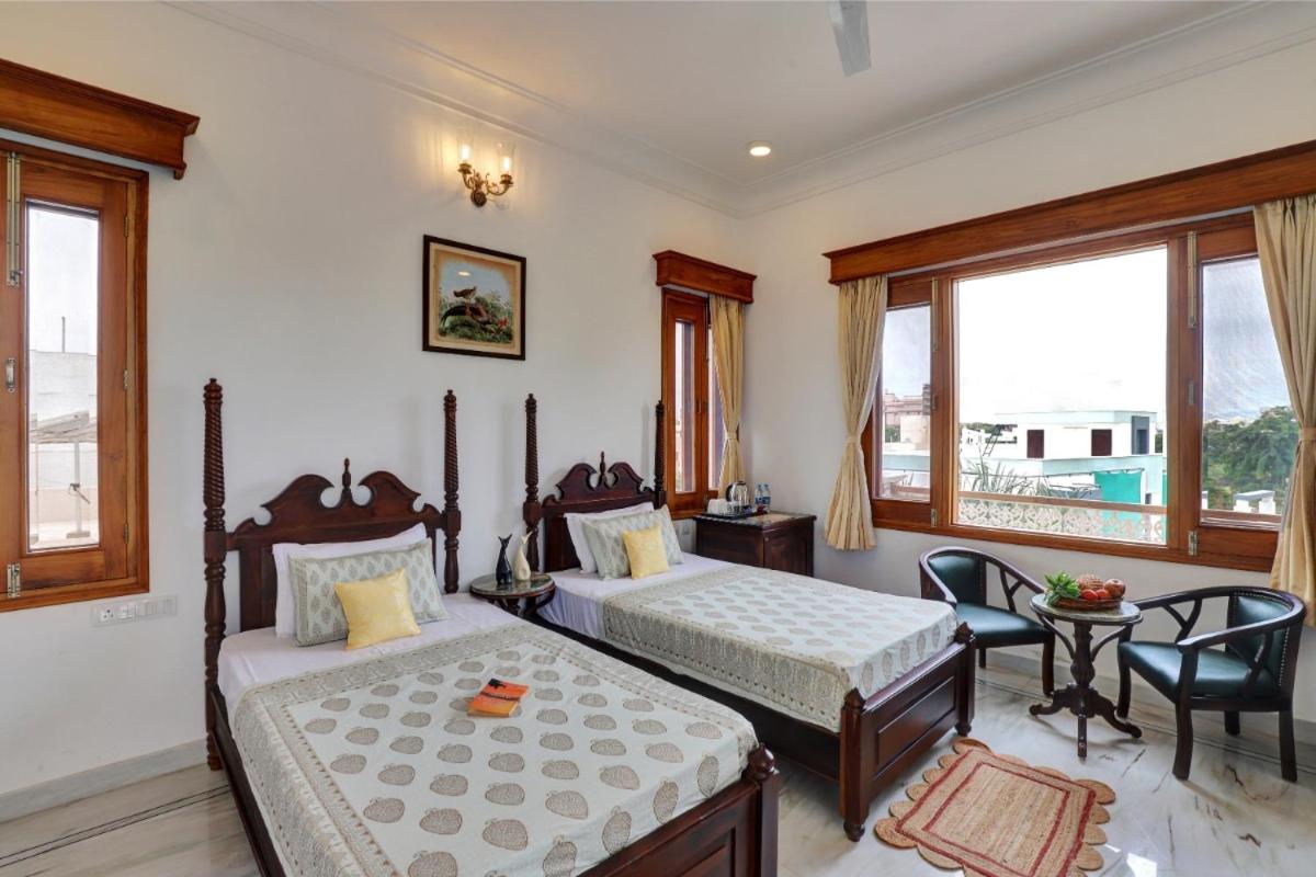 Deluxe Room - Photo 13