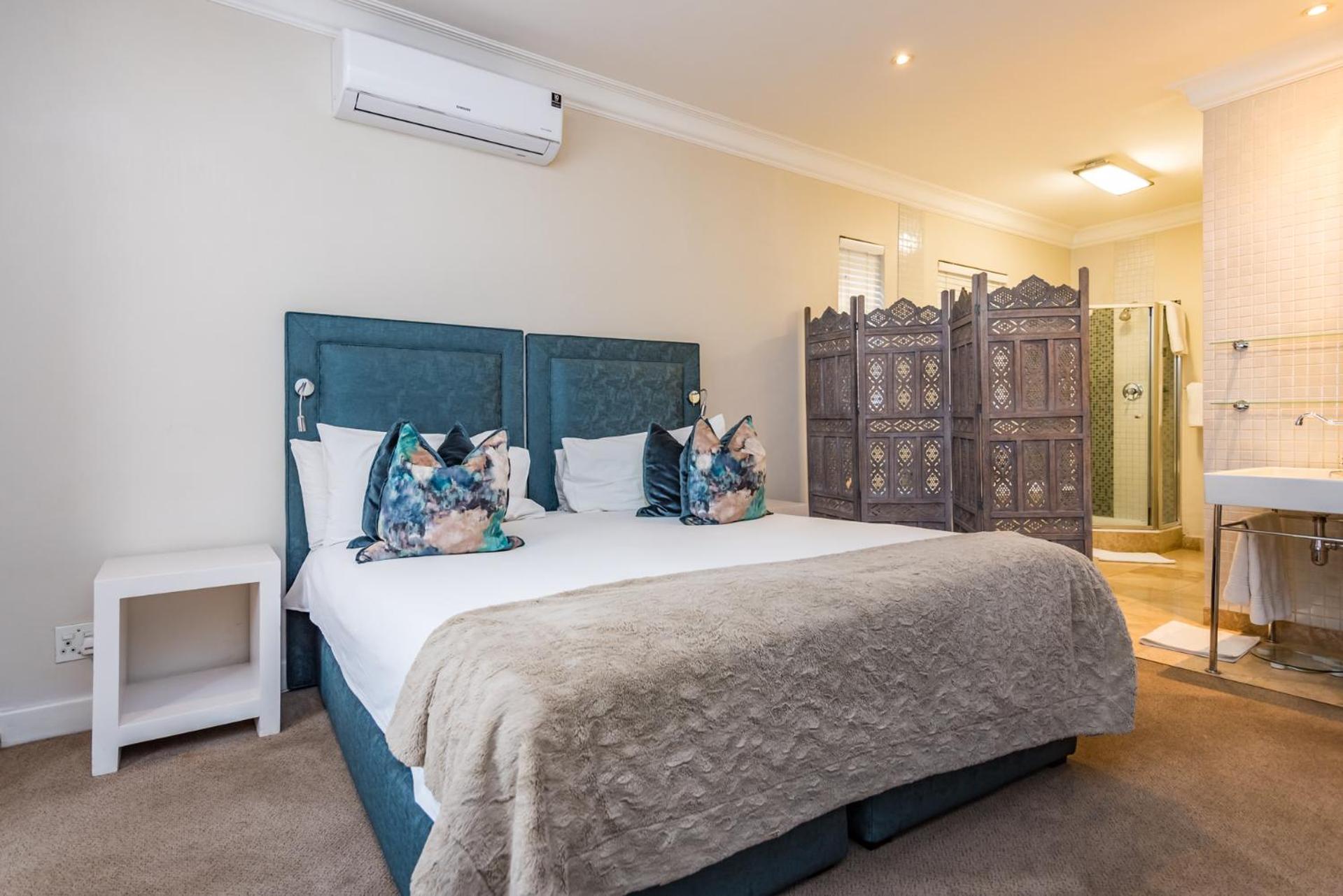Superior King Room photo 3
