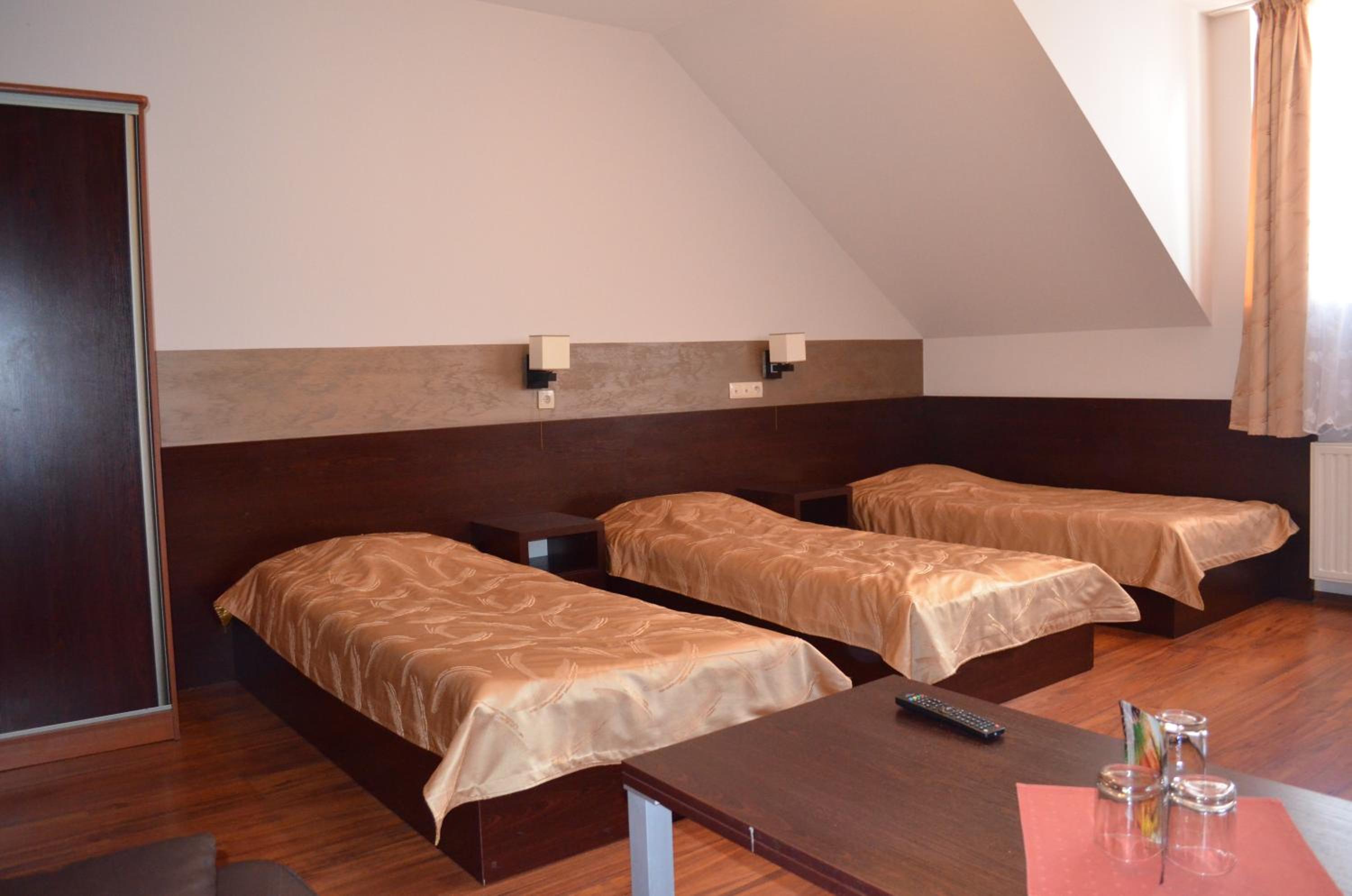 Triple Room with Private Bathroom photo 1