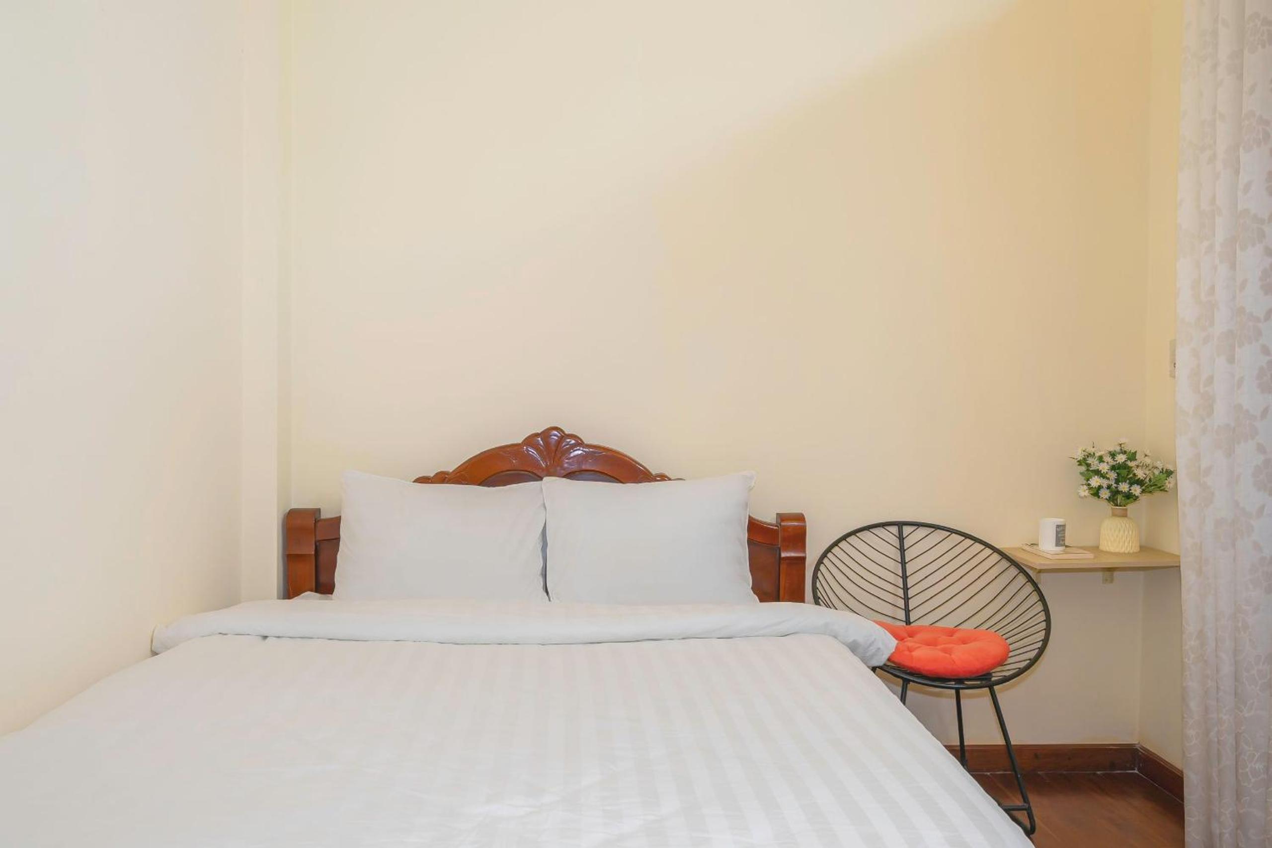 Standard King Room photo 1
