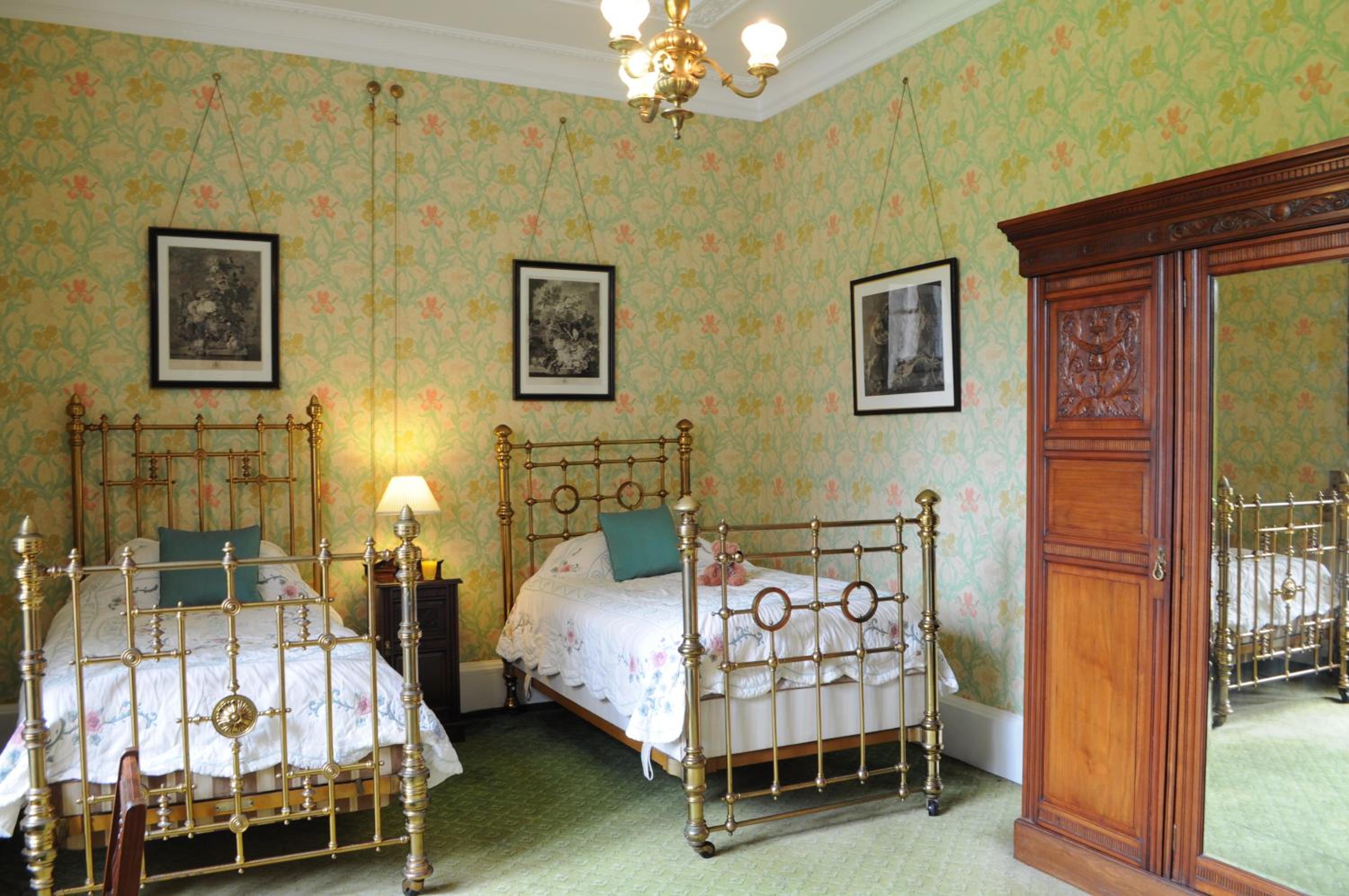 Holiday Home - Billiard Room Flat photo 1