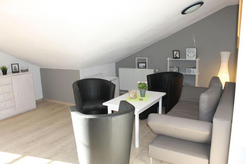 Apartment With Lake View photo 1