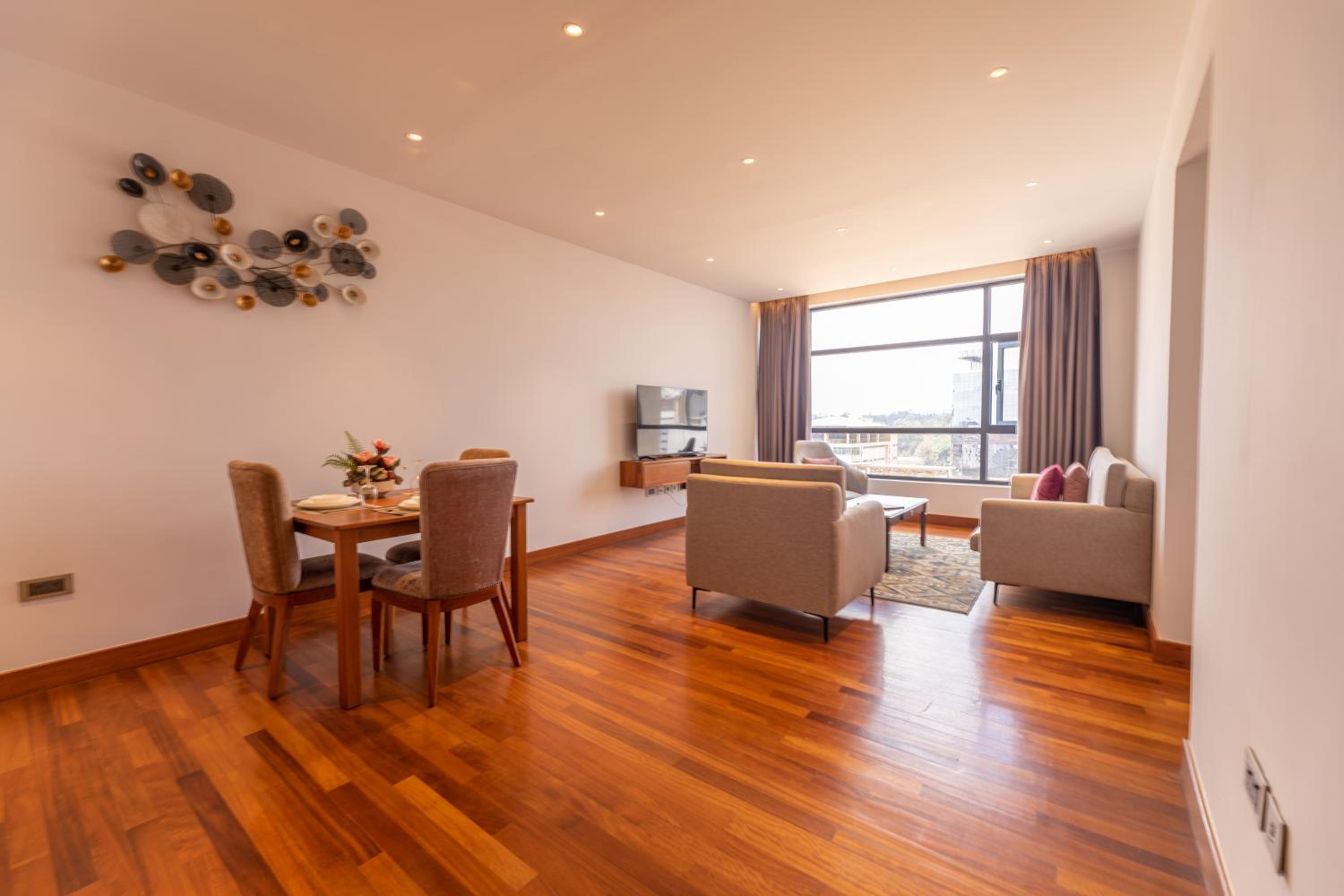 Two-Bedroom Apartment - Photo 9