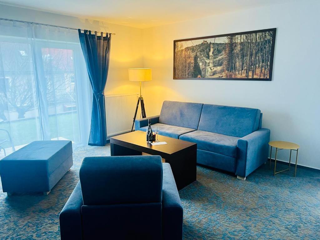 Large Double Room - Photo 1