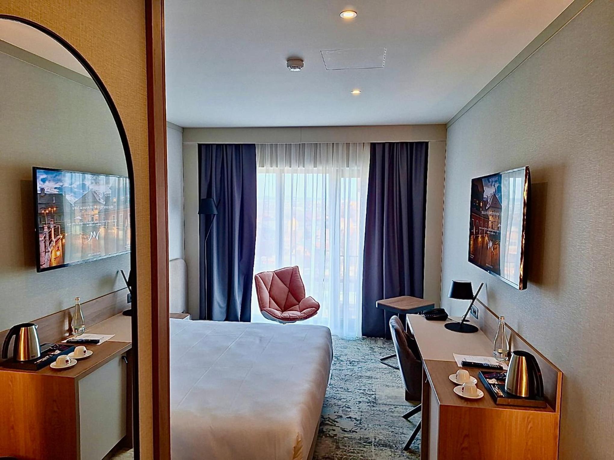 Superior King Room - Photo 6