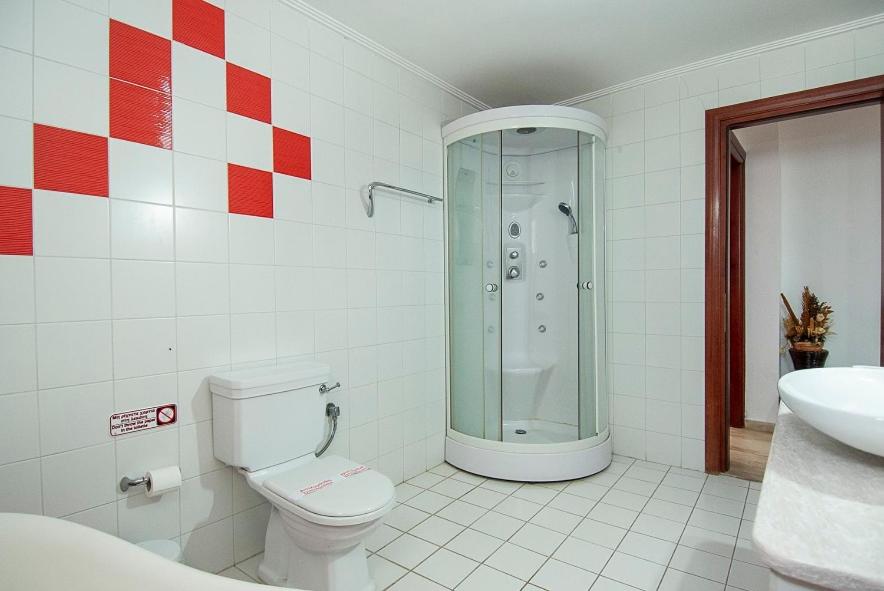 Suite - Photo 3