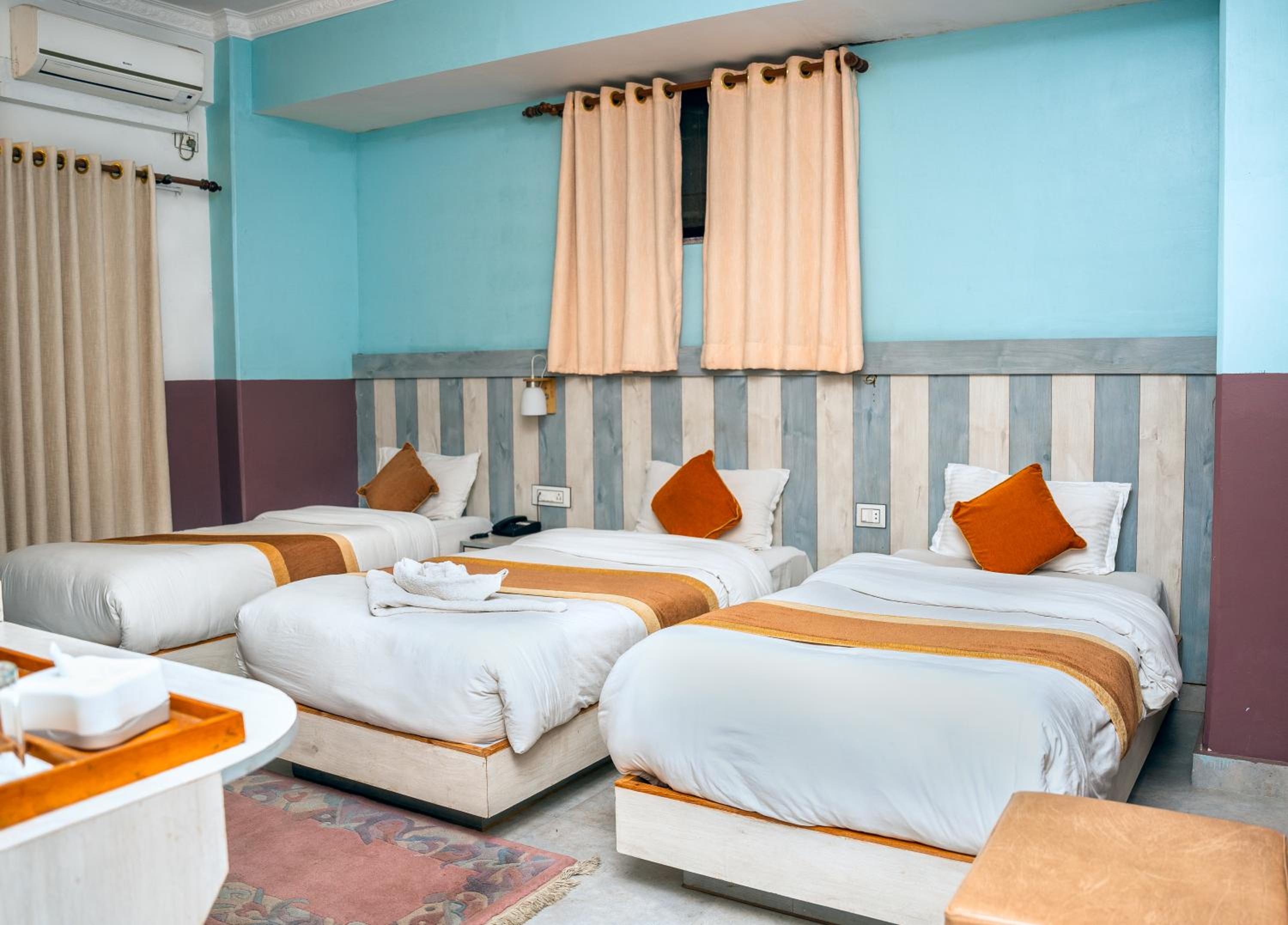 Deluxe Triple Room