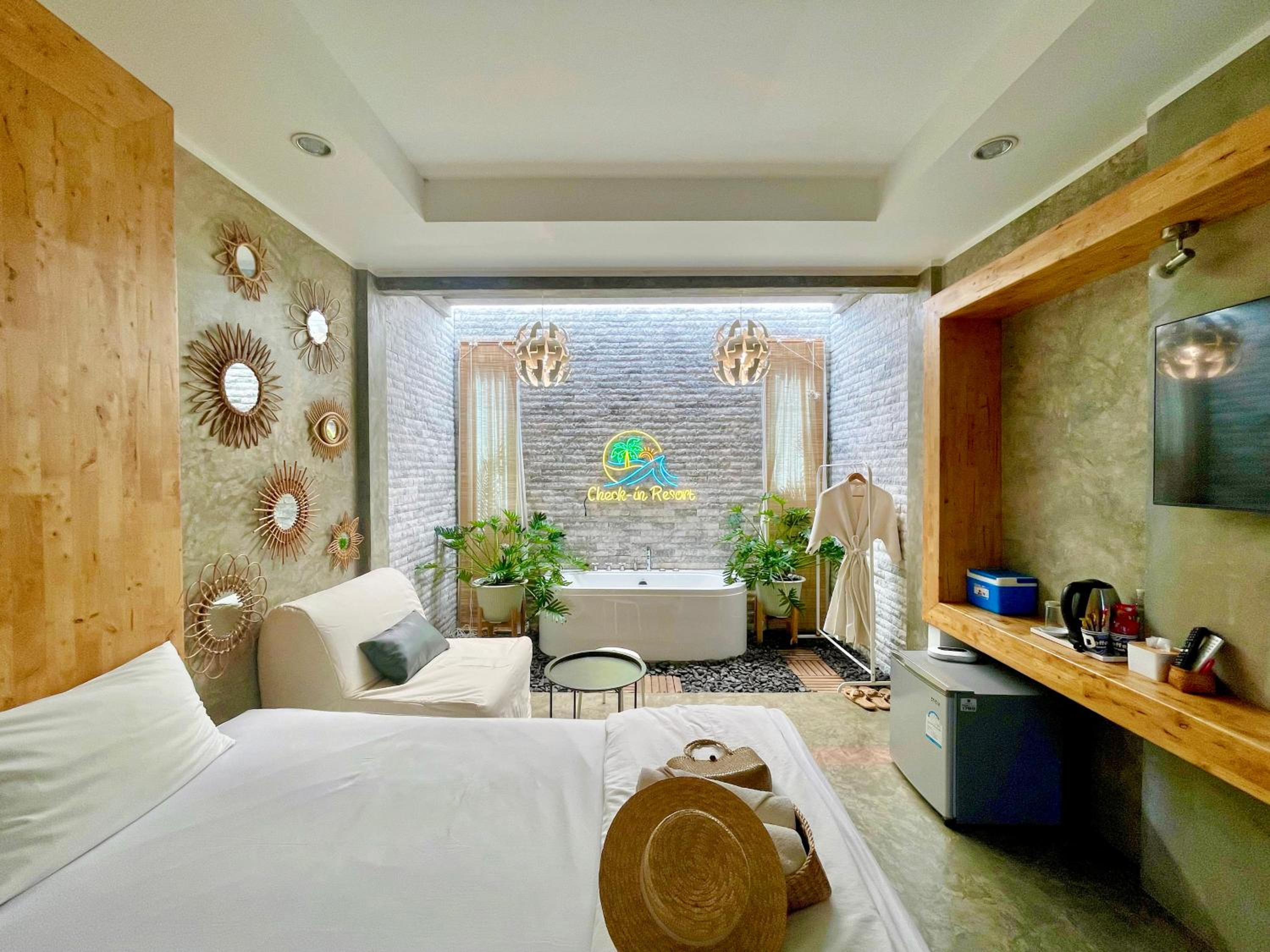 Deluxe Double Room with Bath