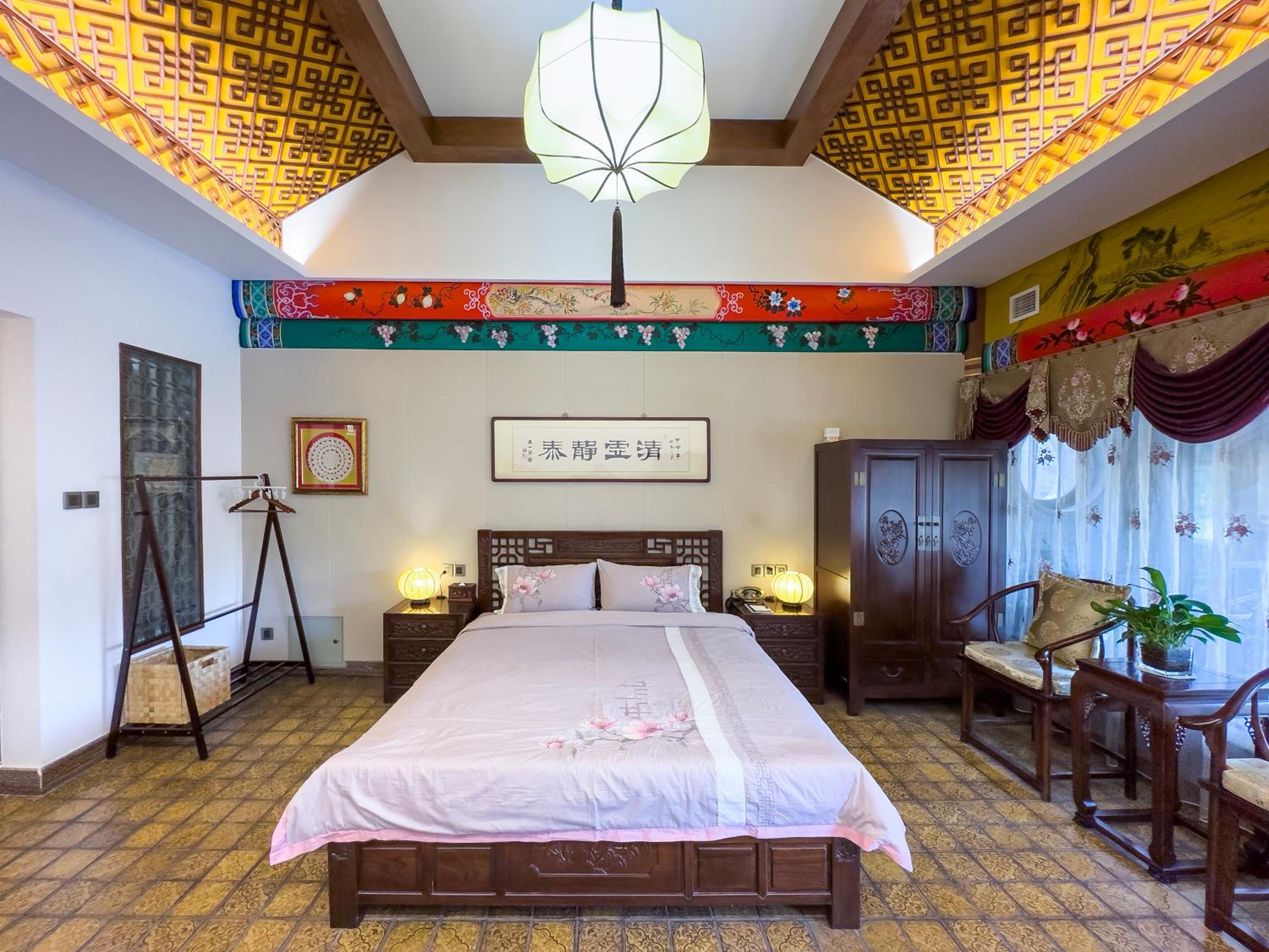 TY Deluxe Queen Room photo 3